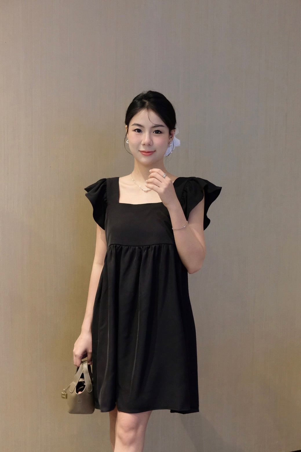 ๐พ๐๐ผ๐๐๐ Hannah Dress in black