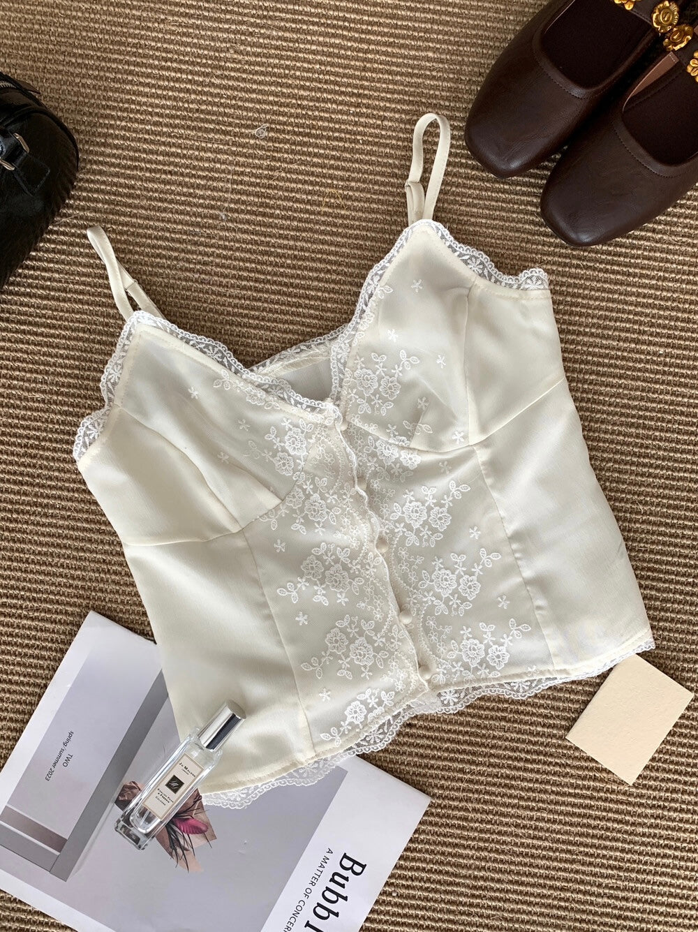 Yeseey Lace Top
