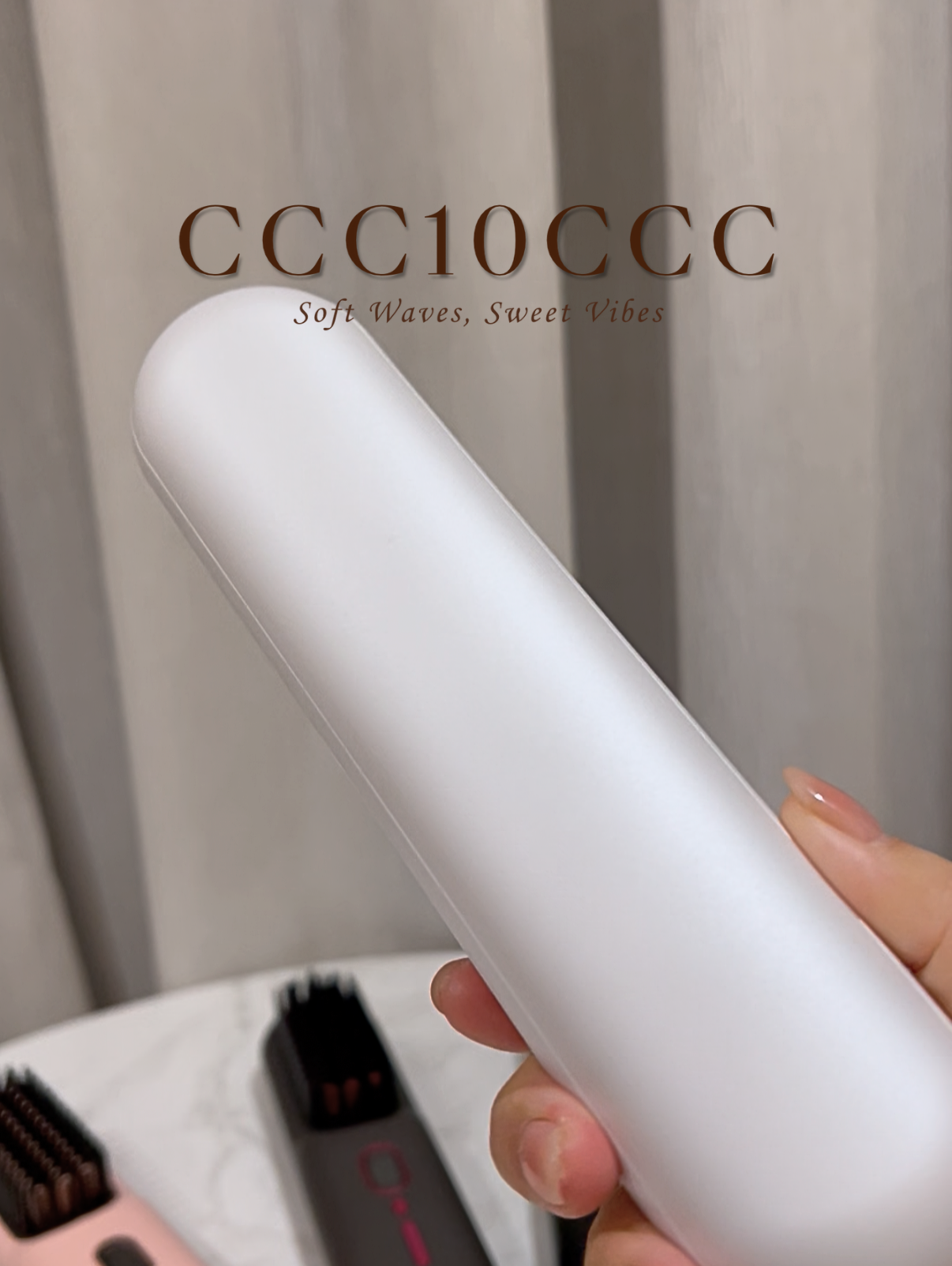 负离子无线发梳 充电款!