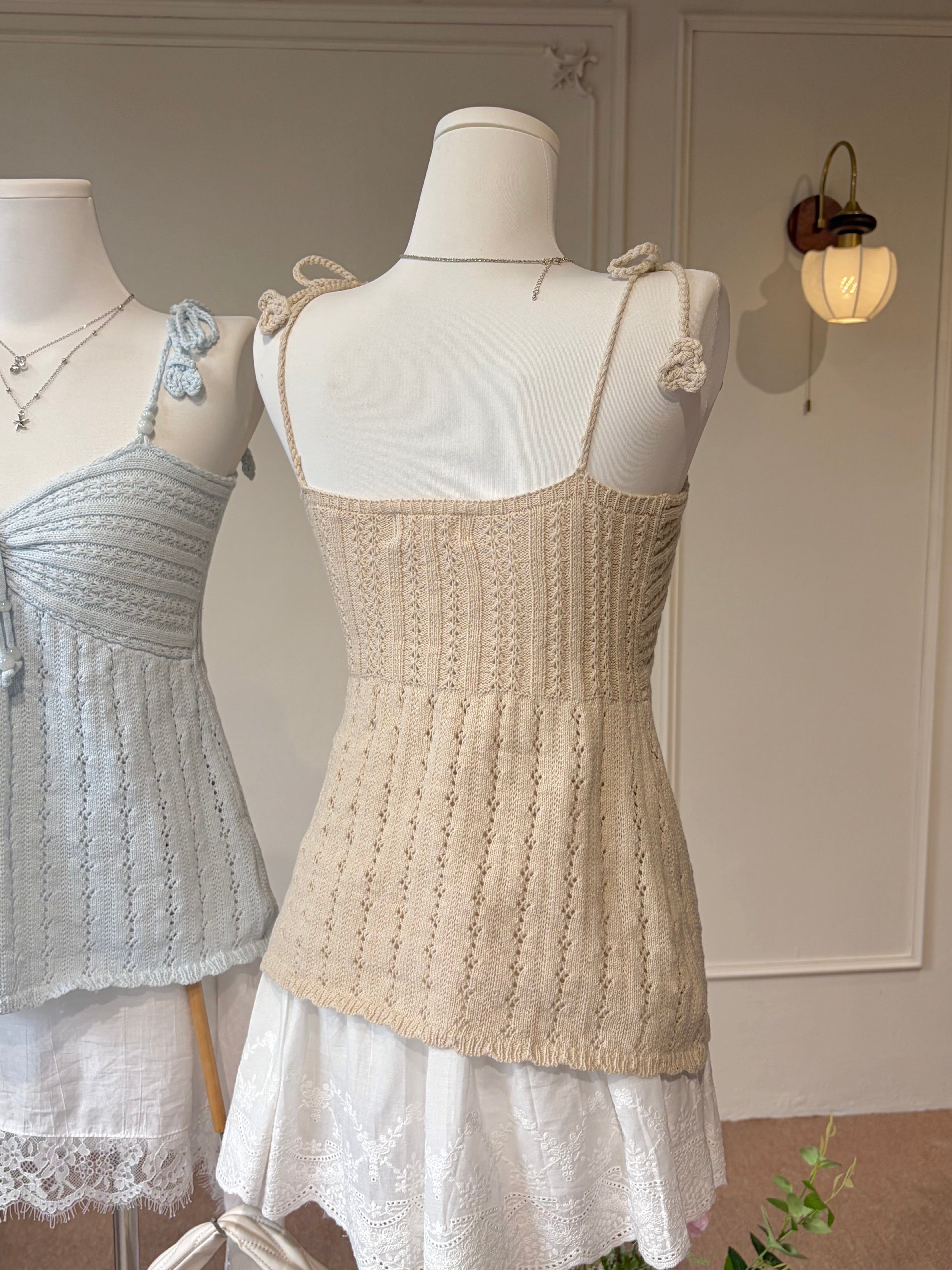 LACE HALTER TOP