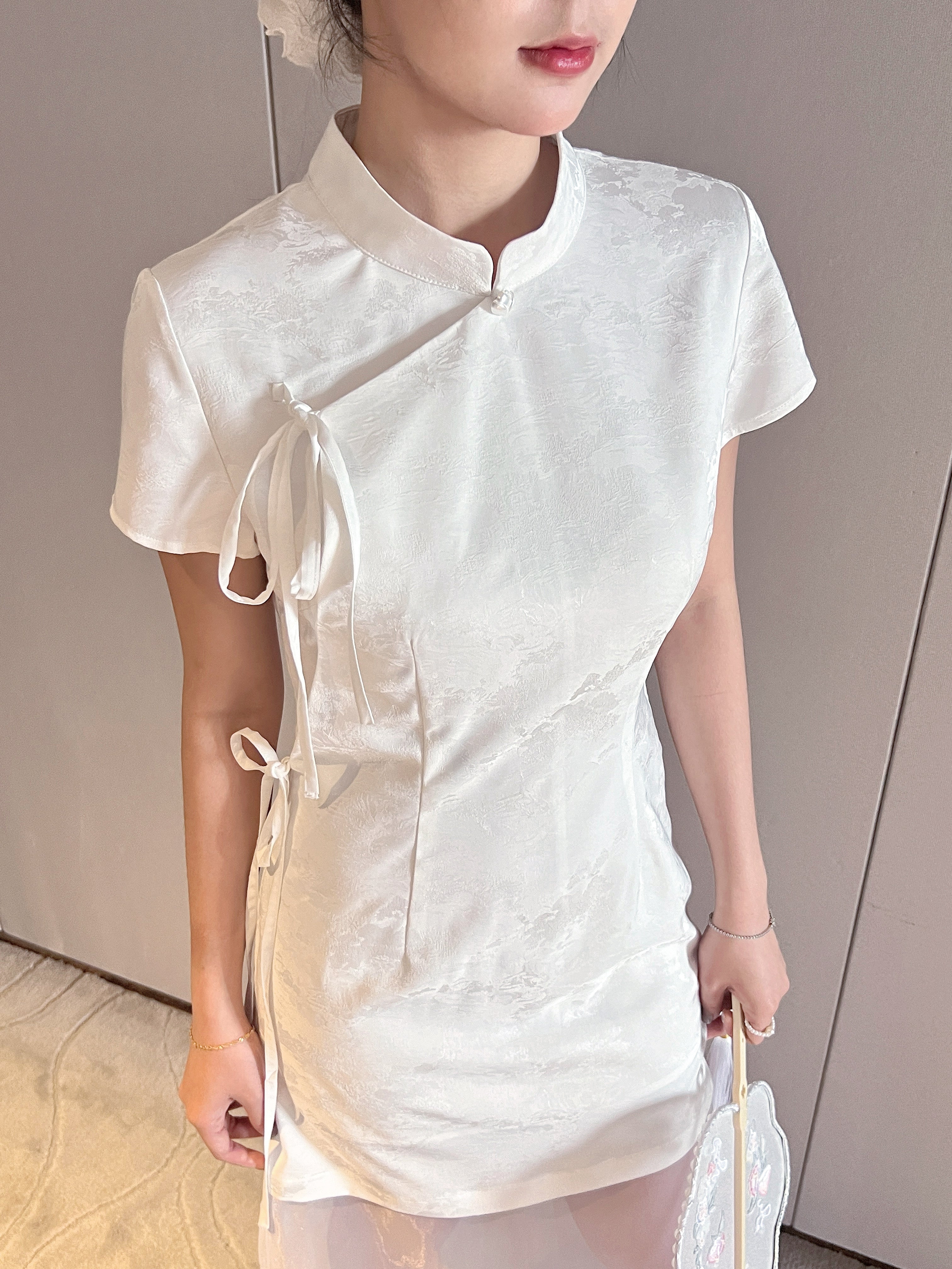 Moon Cheongsam 月🌙 (White)