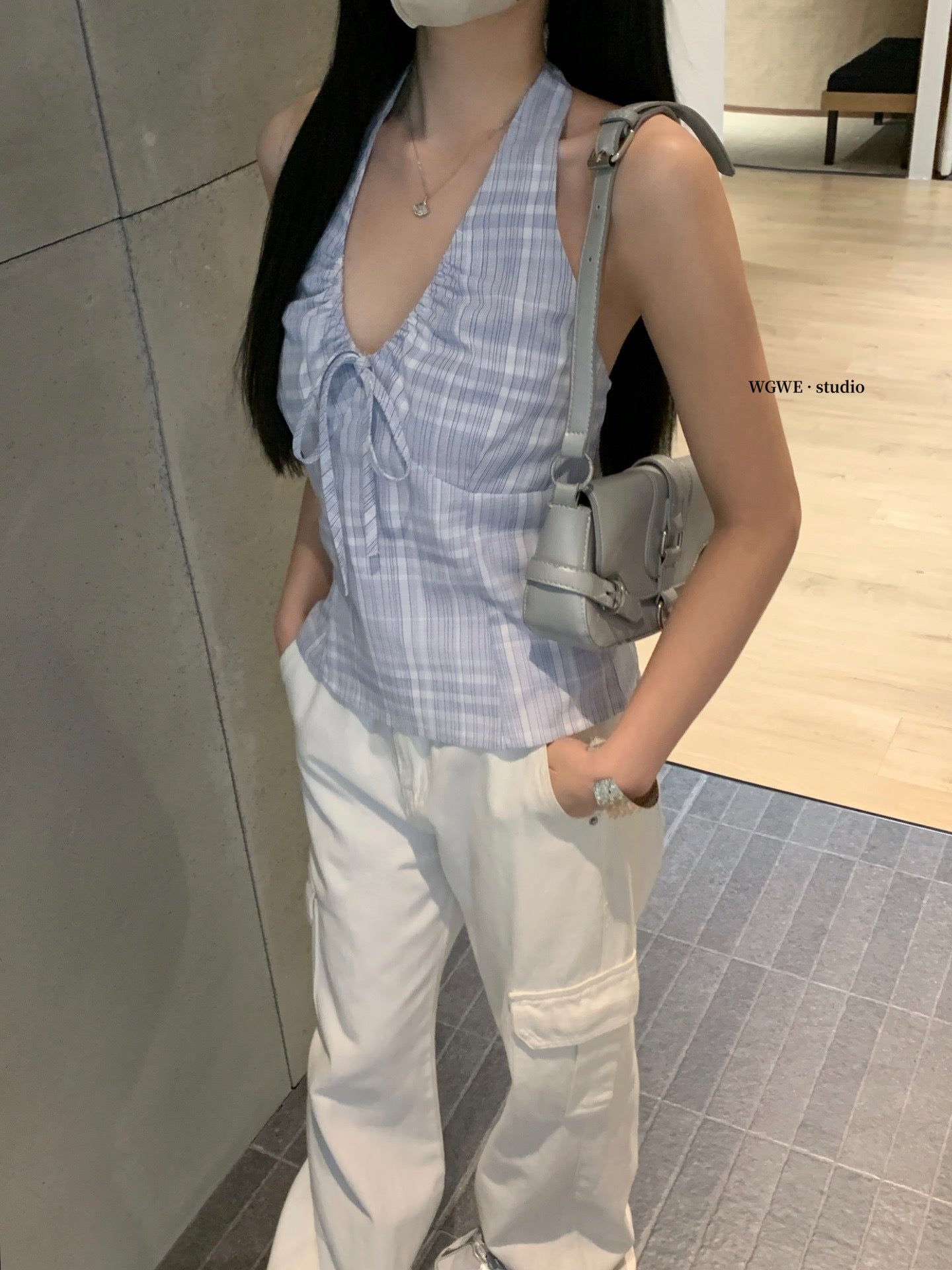 W8456 少女感!格纹挂脖上衣