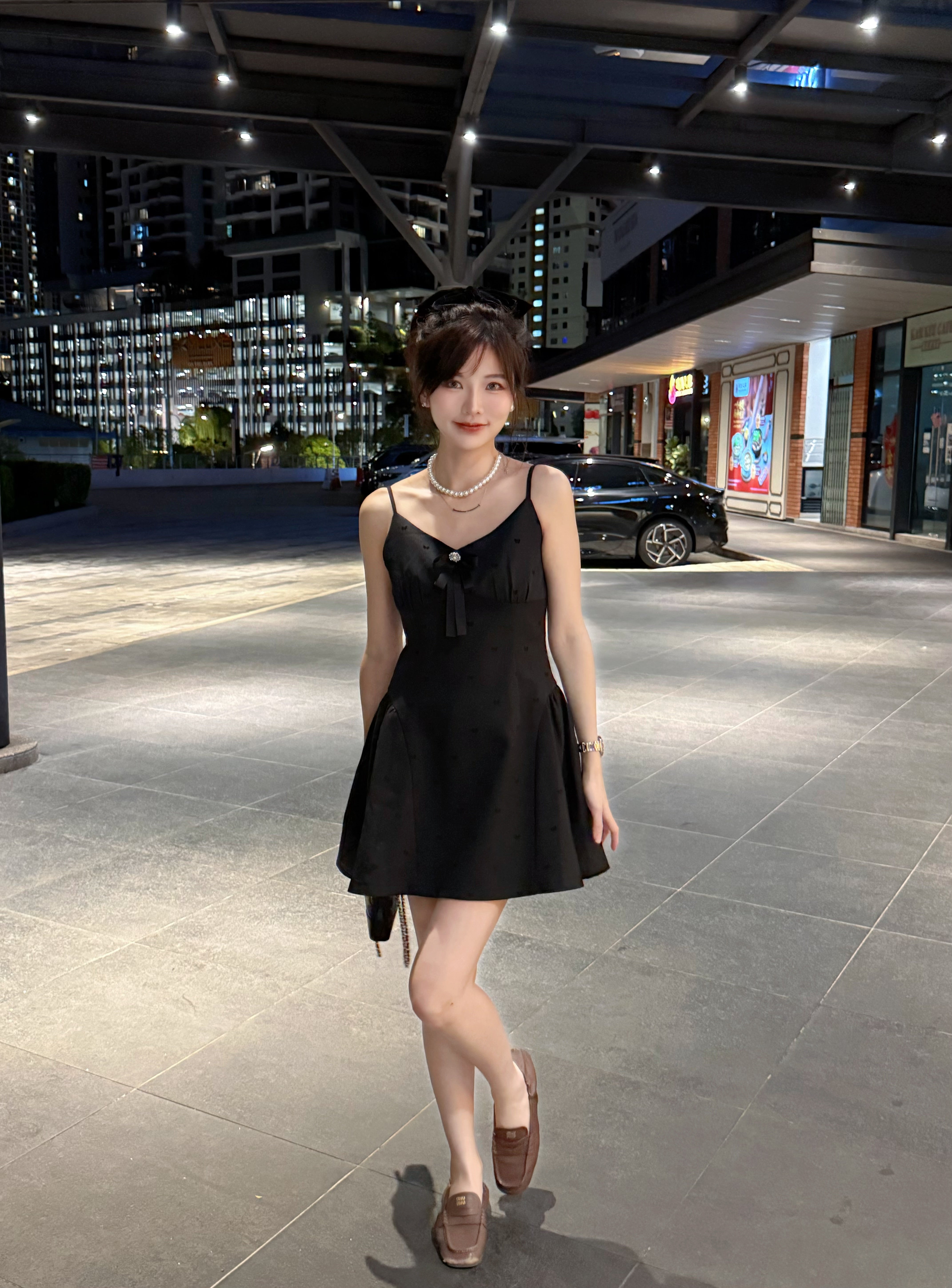 𝘾𝙃𝘼𝙍𝙈𝙀 Muse Black Dress 小黑裙🖤