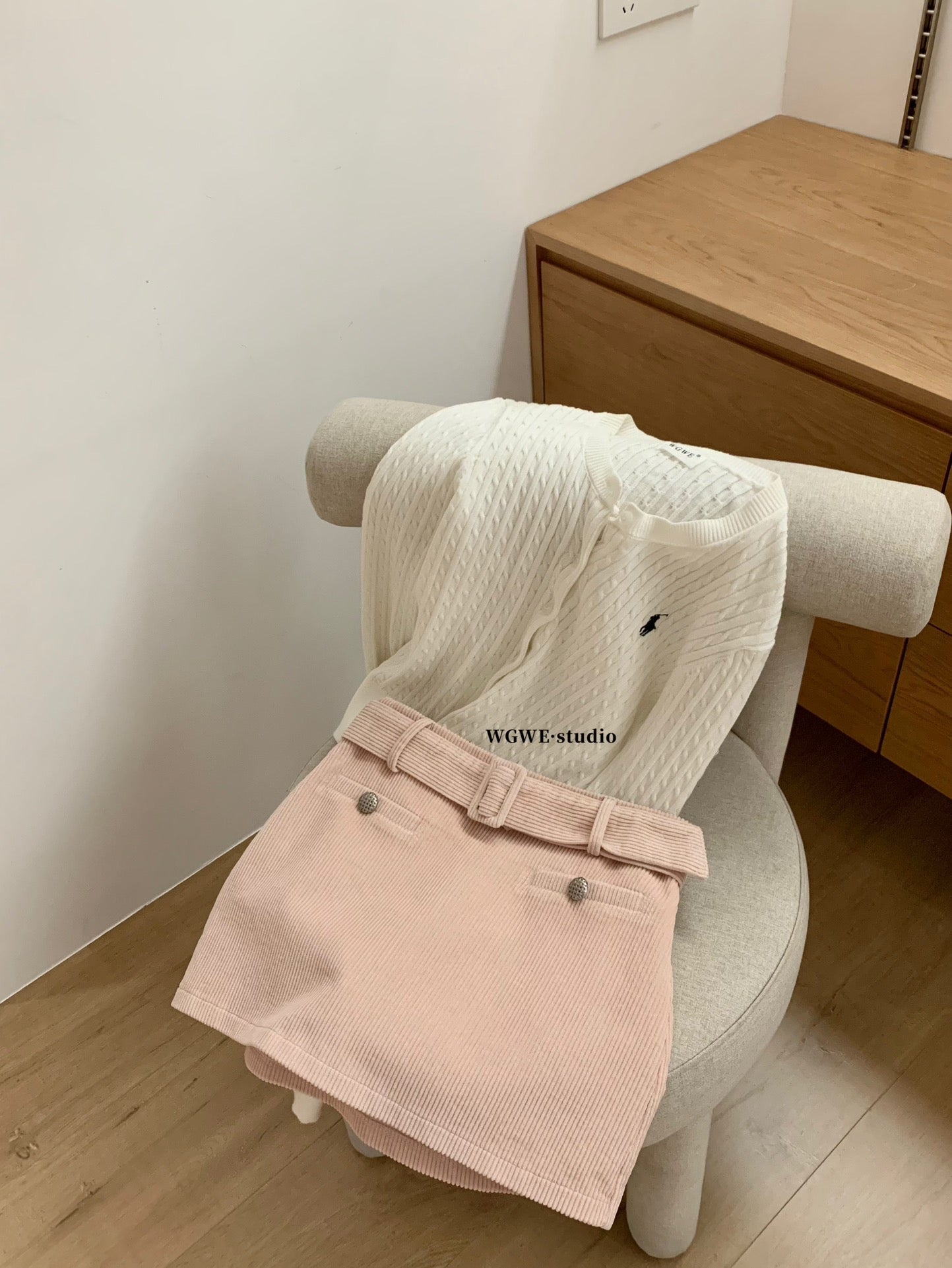 W8818 女神灯芯绒辣妹裙