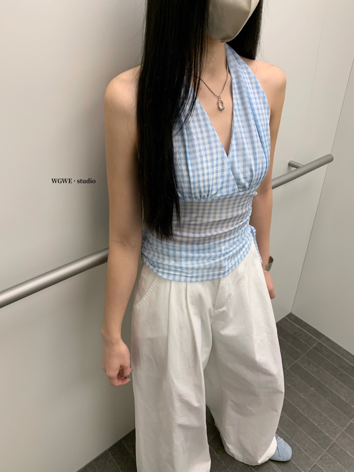 W8434 美式挂脖小背心