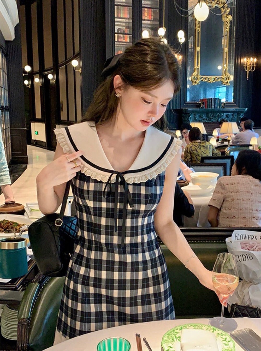 千金甜美Look! 复古黑白格连身裙