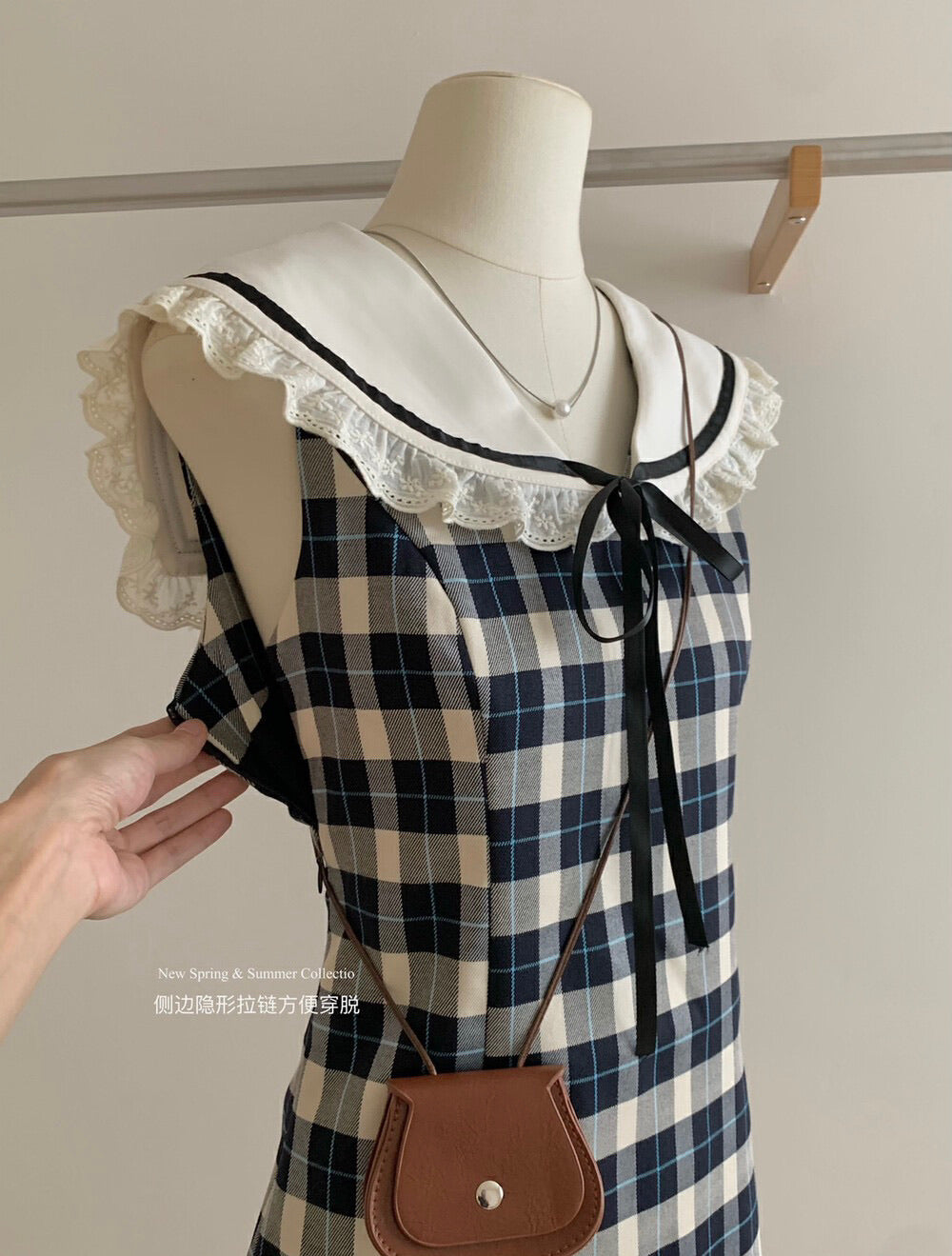 千金甜美Look! 复古黑白格连身裙