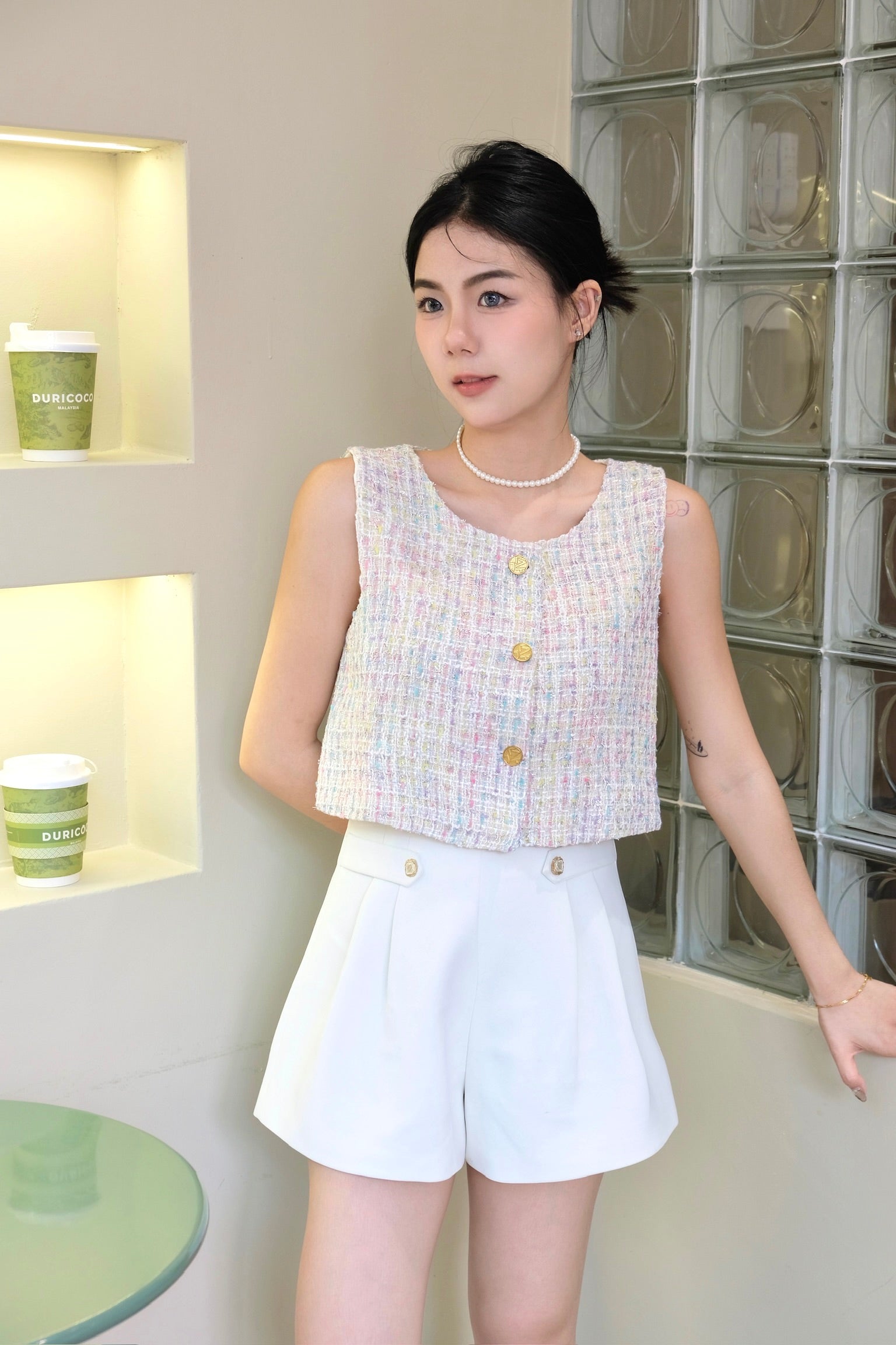 ๐พ๐๐ผ๐๐๐ ๐๐ช๐๐ป๐ช๐ท๐ฌ๐ฎ in White