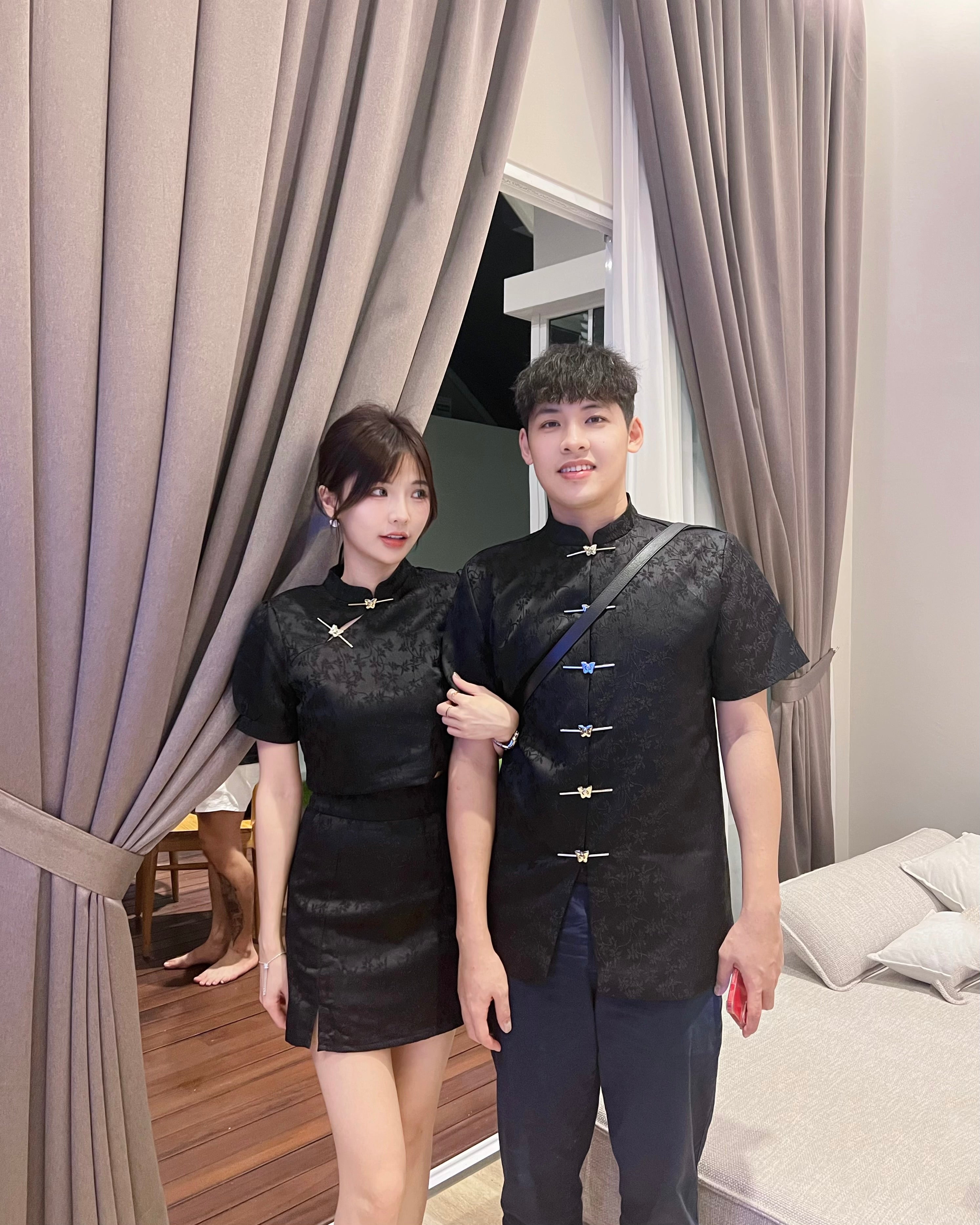 Ying 盈千 · 旗袍 (Black)