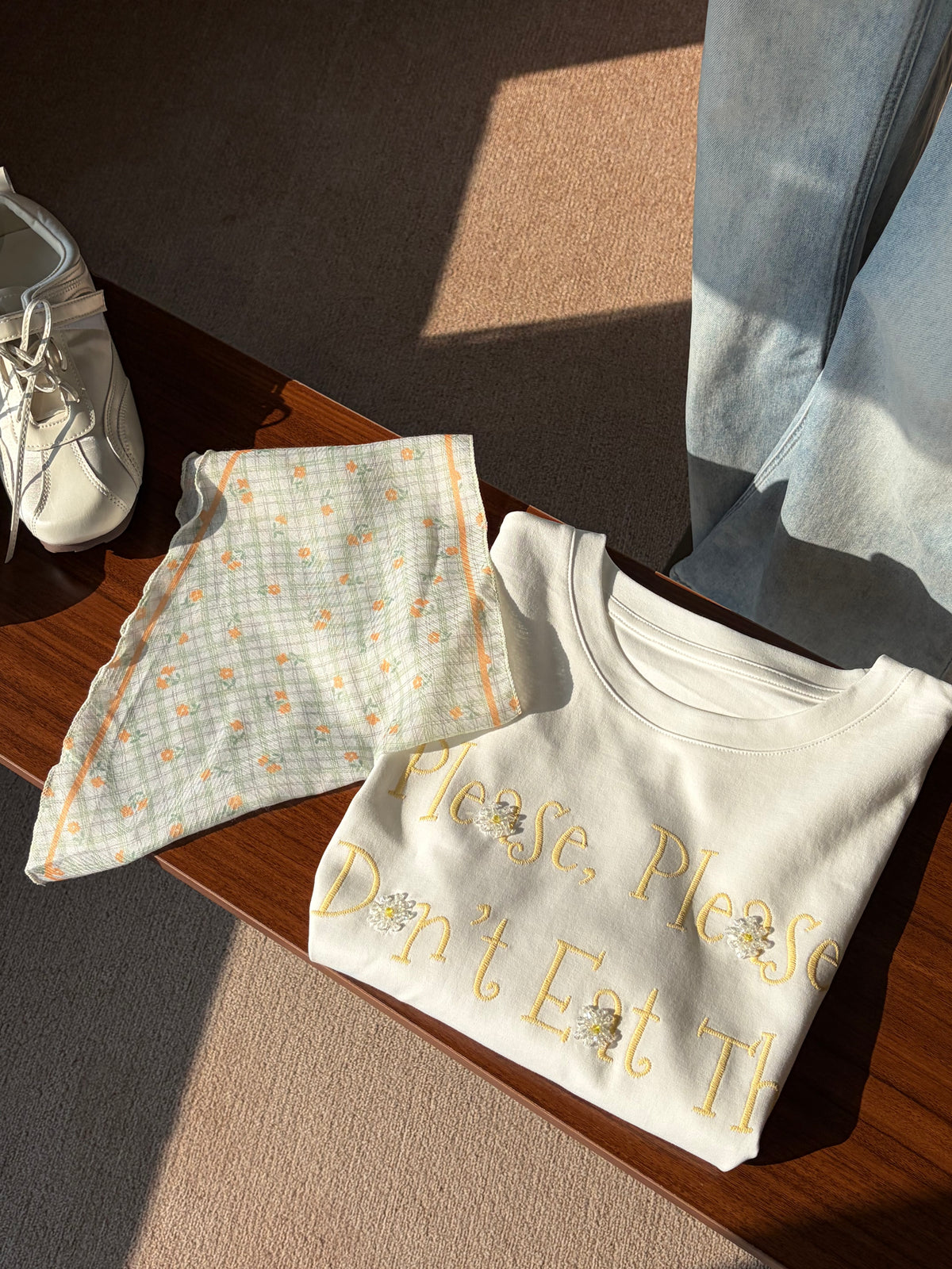 Daisy Picnic Tee