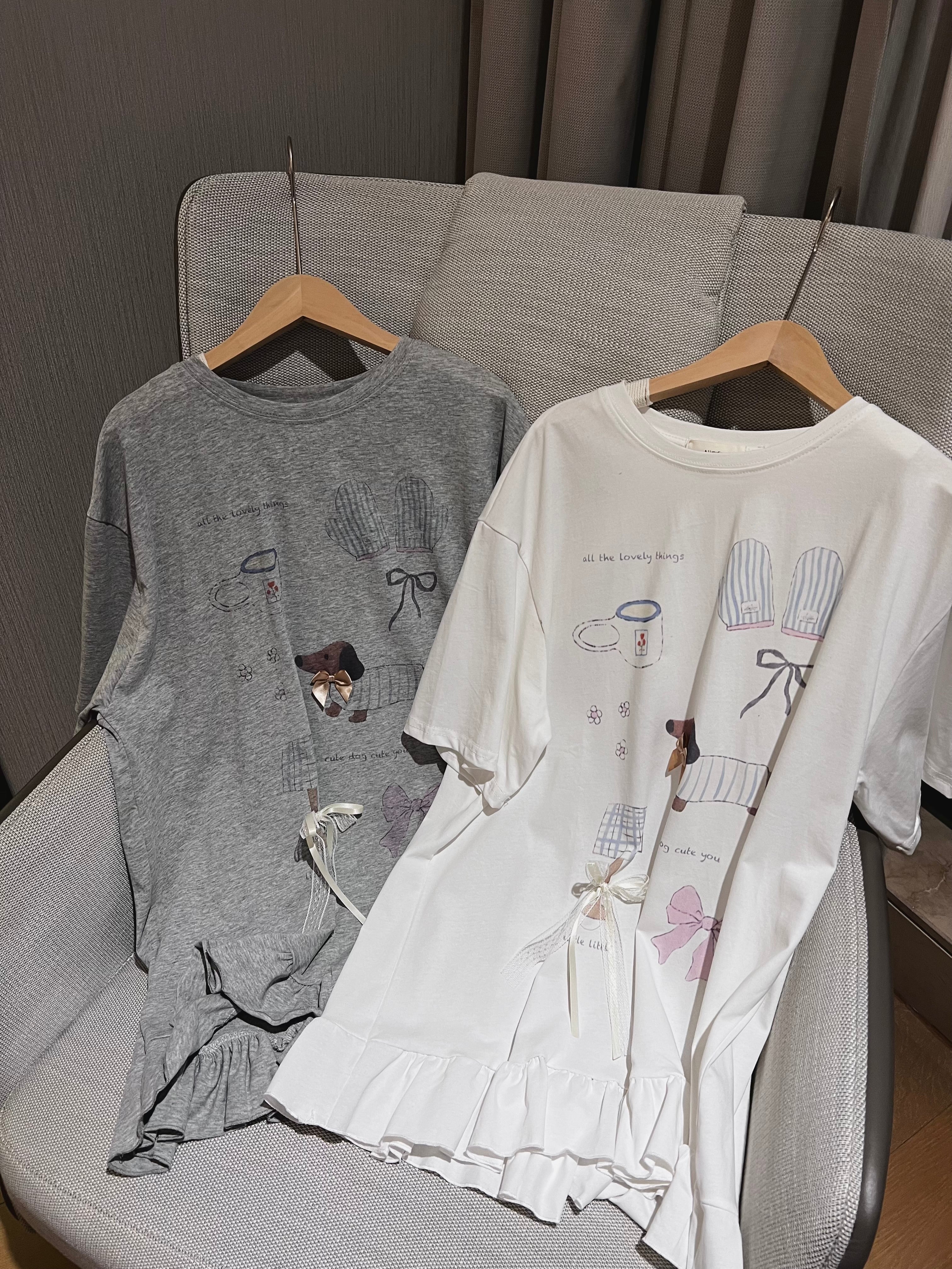 cute dog over size t