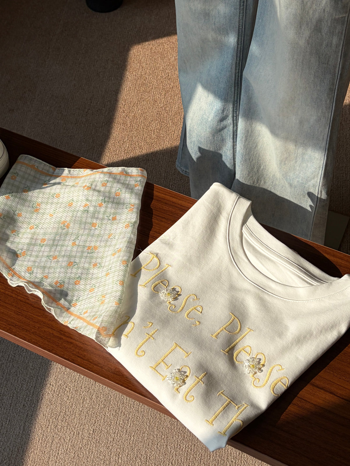Daisy Picnic Tee