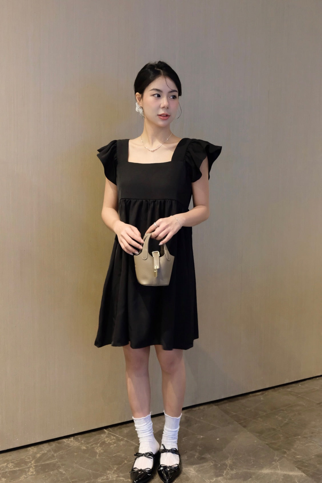 ๐พ๐๐ผ๐๐๐ Hannah Dress in black