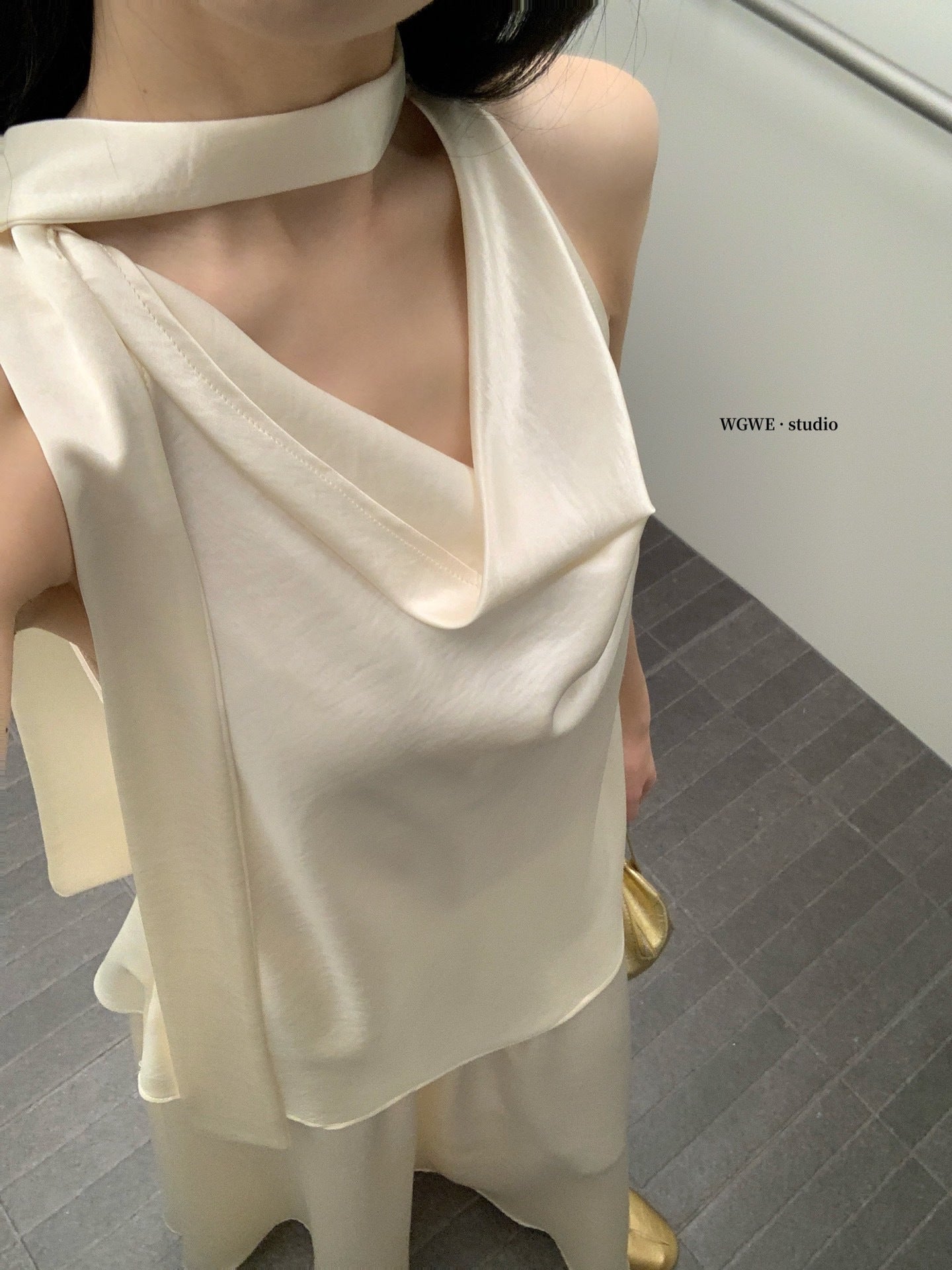 W8829 私入款!垂垂领套装