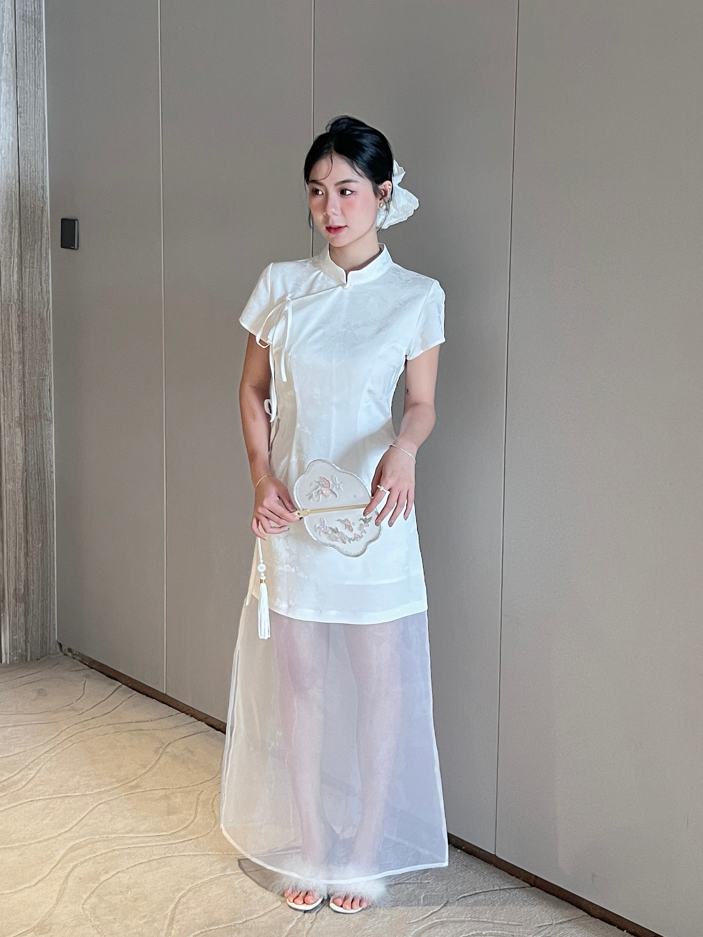 Moon Cheongsam 月🌙 (White)