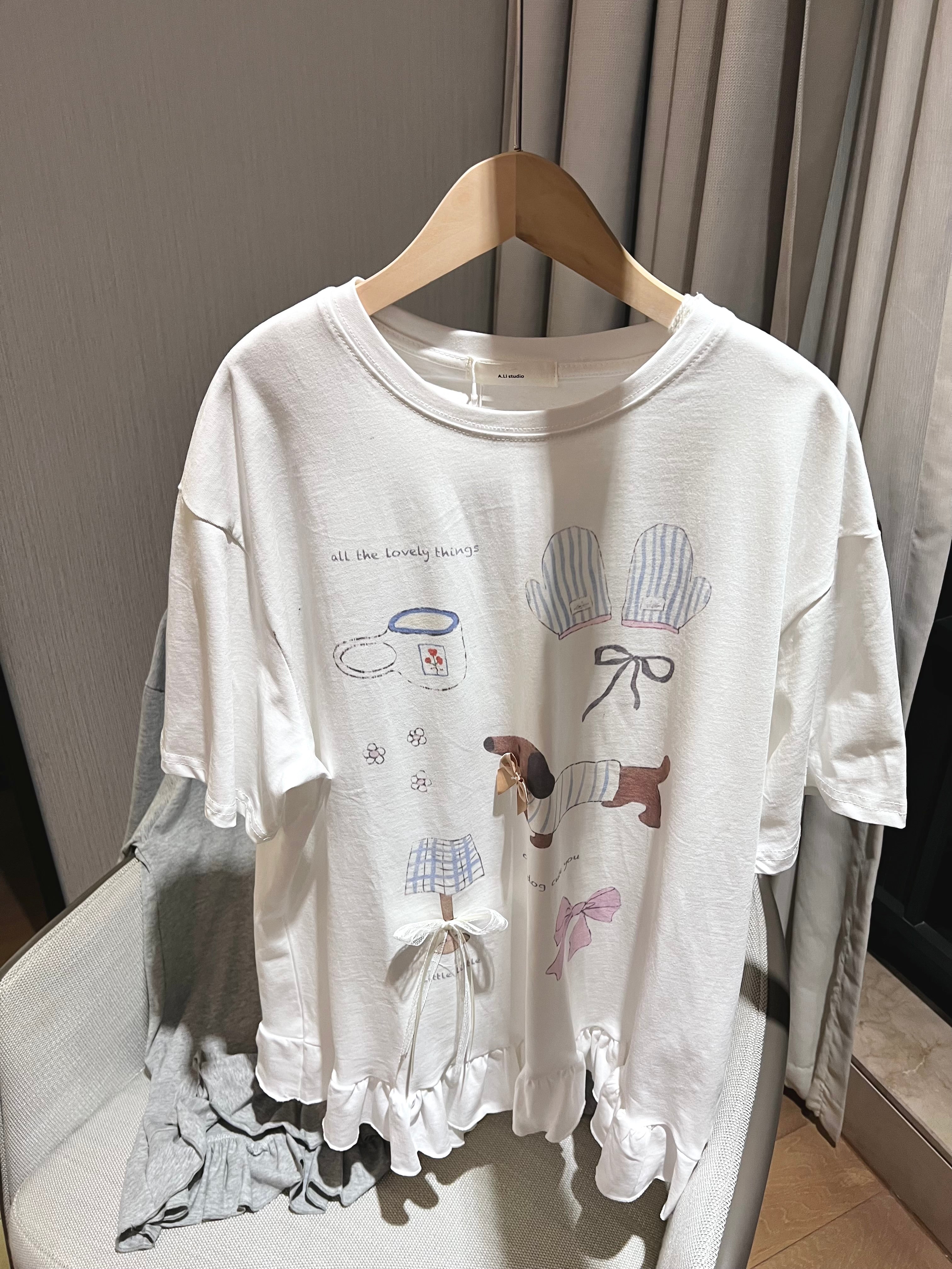 cute dog over size t