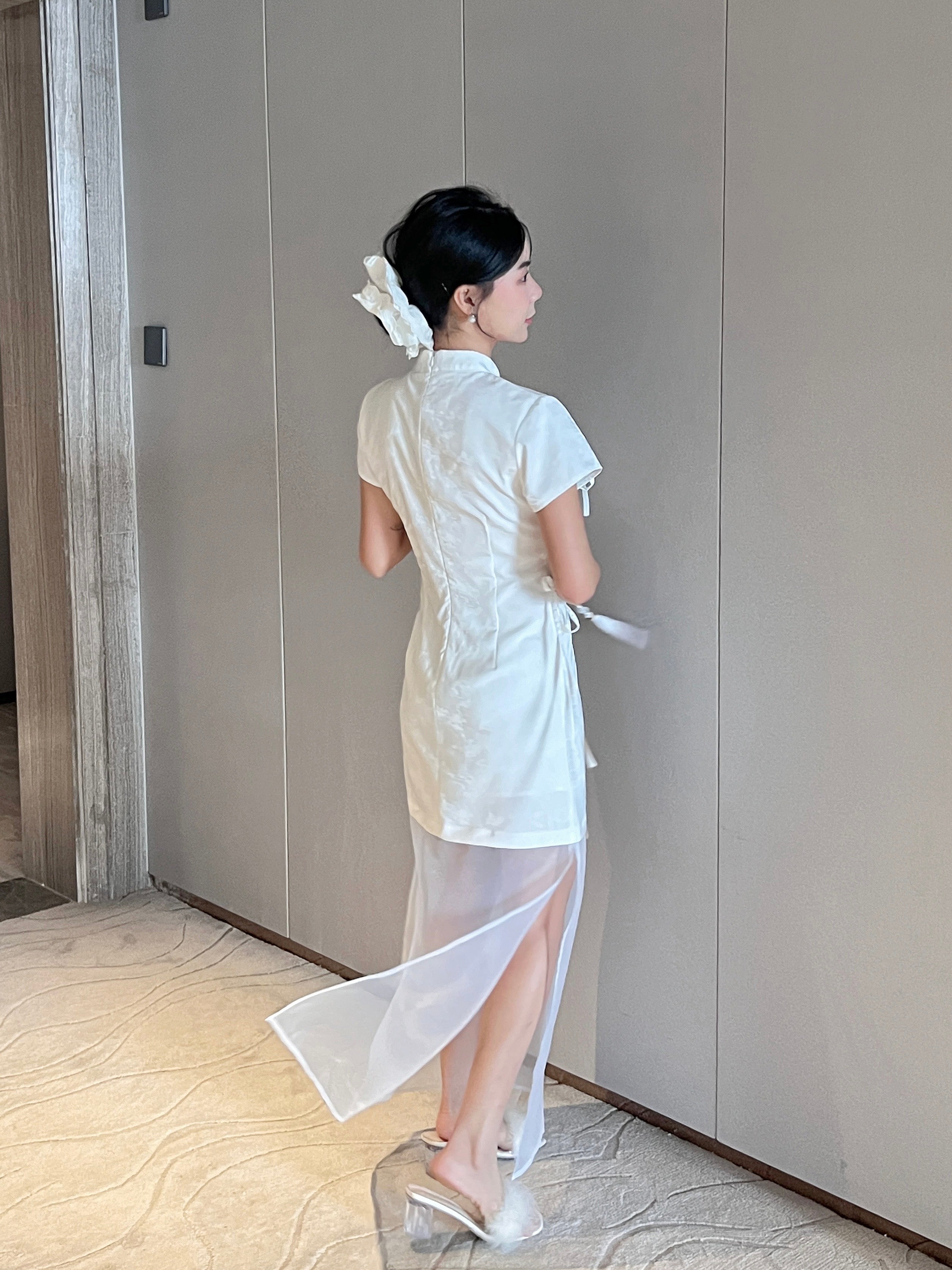 Moon Cheongsam 月🌙 (White)