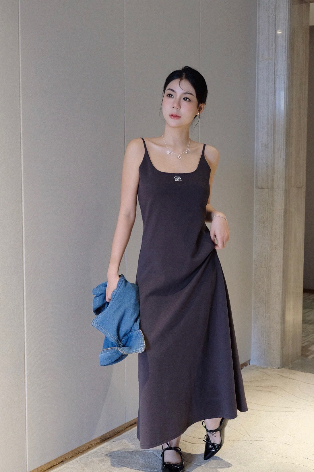 ๐พ๐๐ผ๐๐๐ Oda Slim Dress