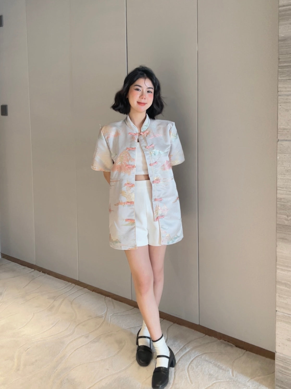 Shan 山峰吟 · 唐装