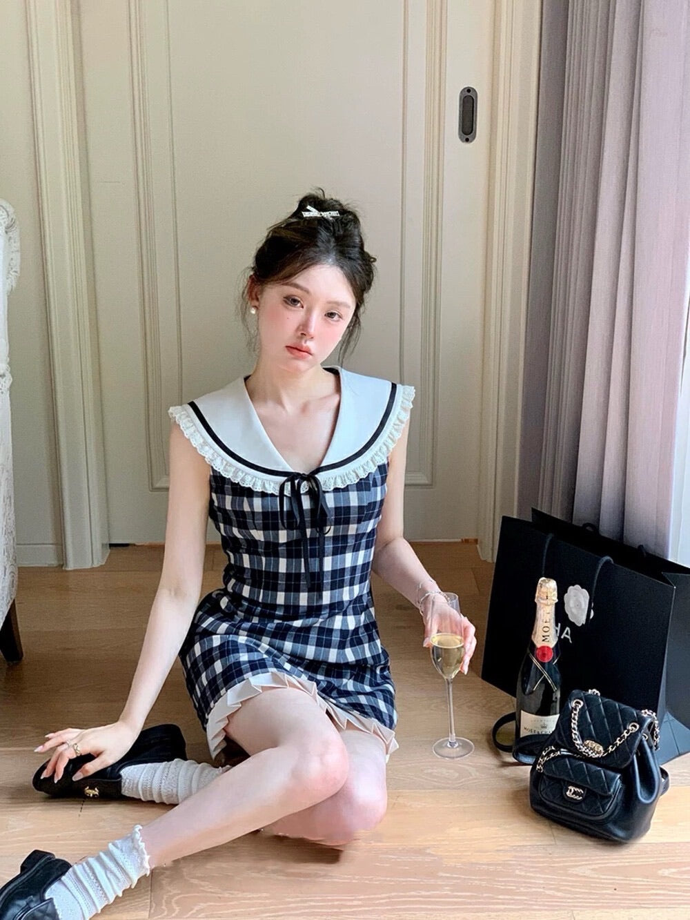 千金甜美Look! 复古黑白格连身裙