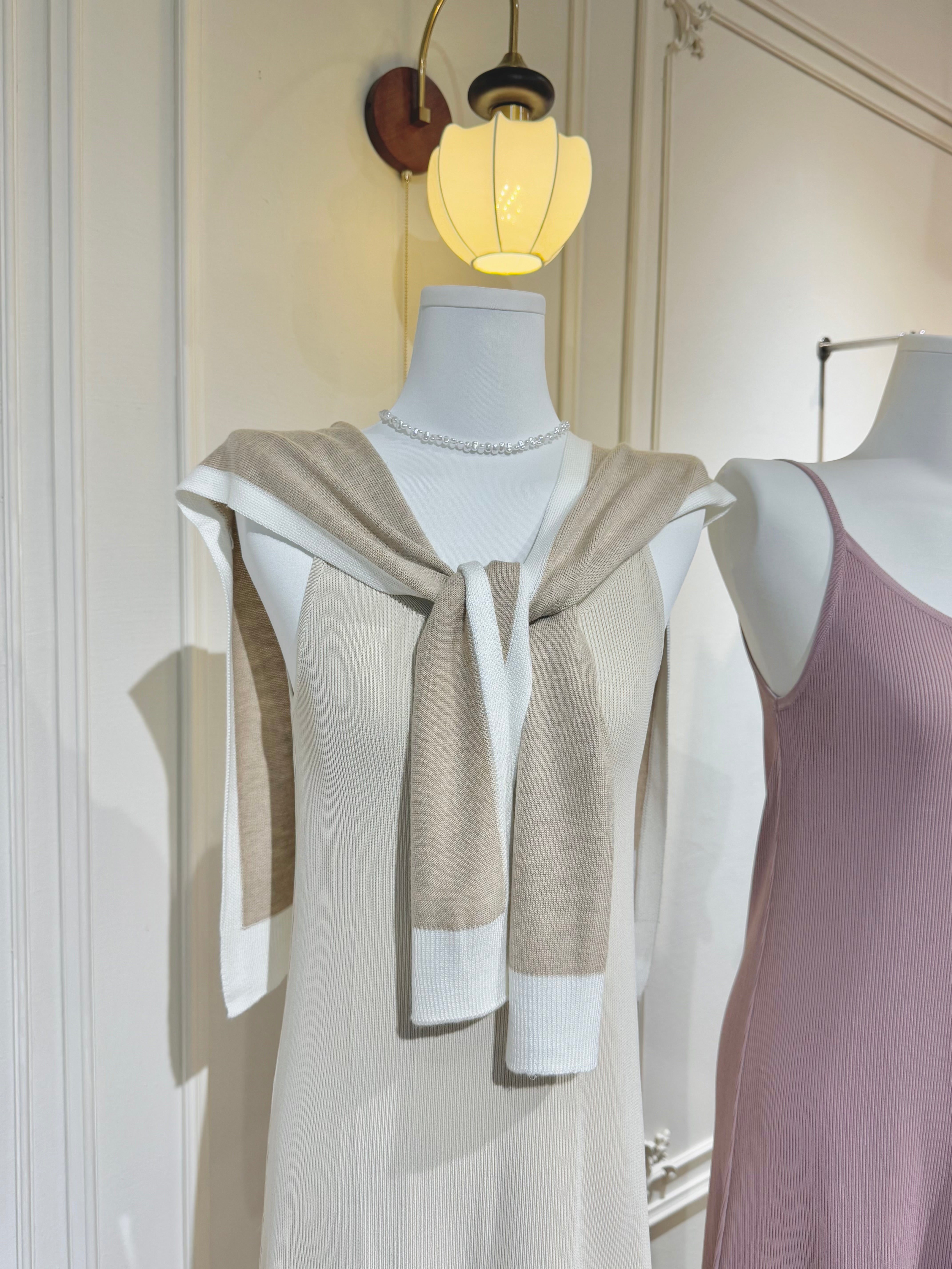 Eartha Preppy Cape 披肩