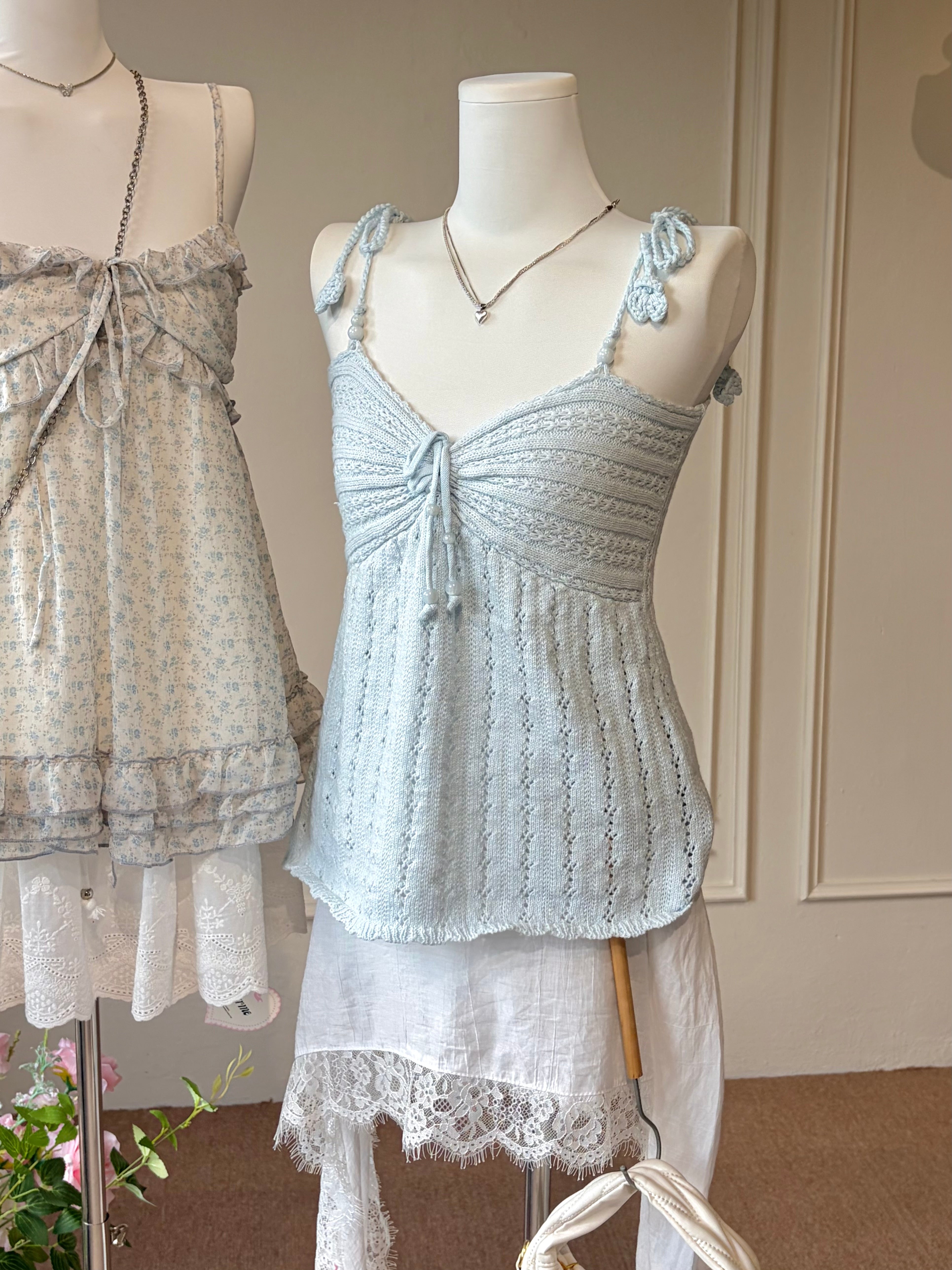 LACE HALTER TOP