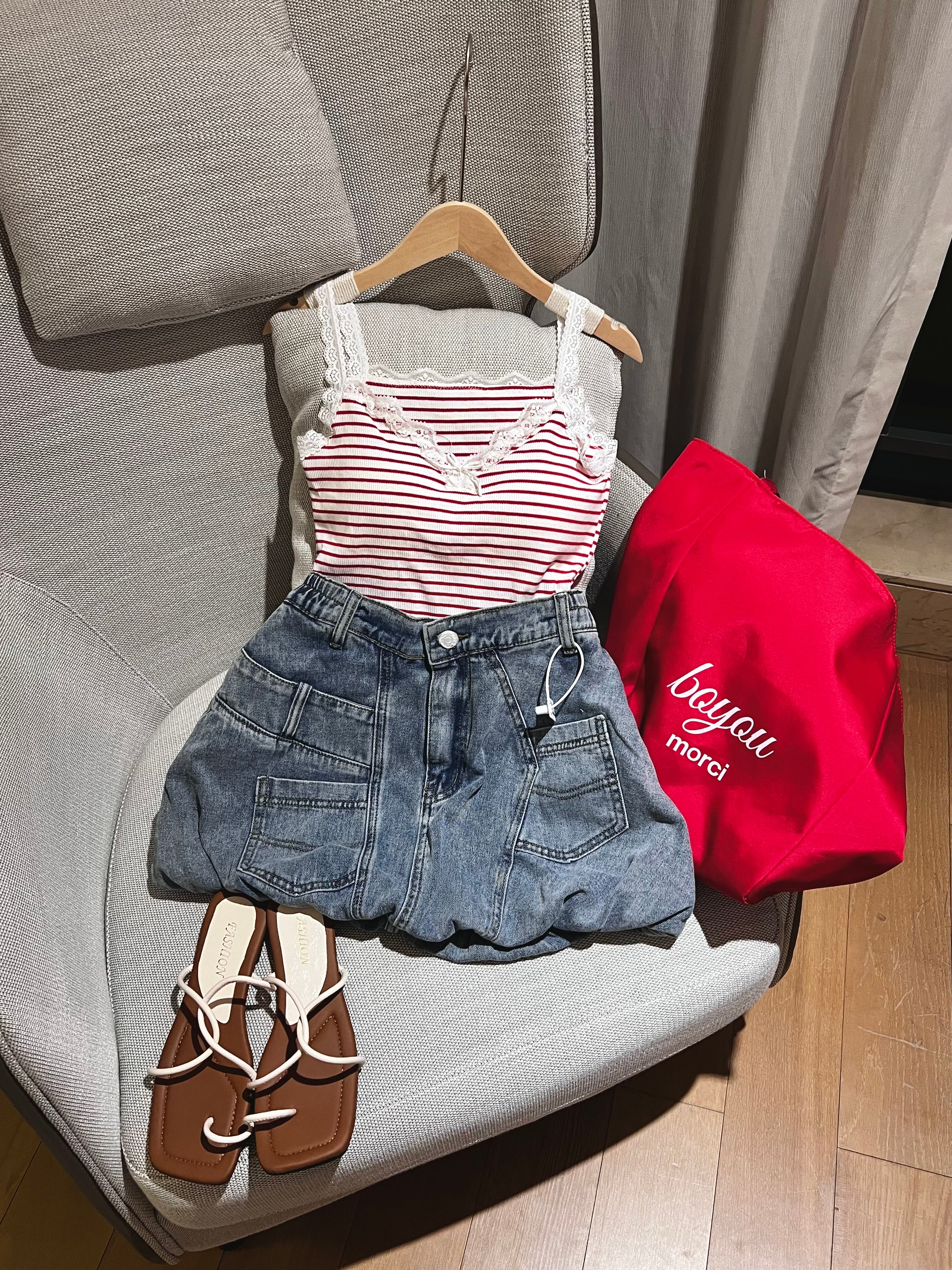 Lace Bowlet Top 带胸垫