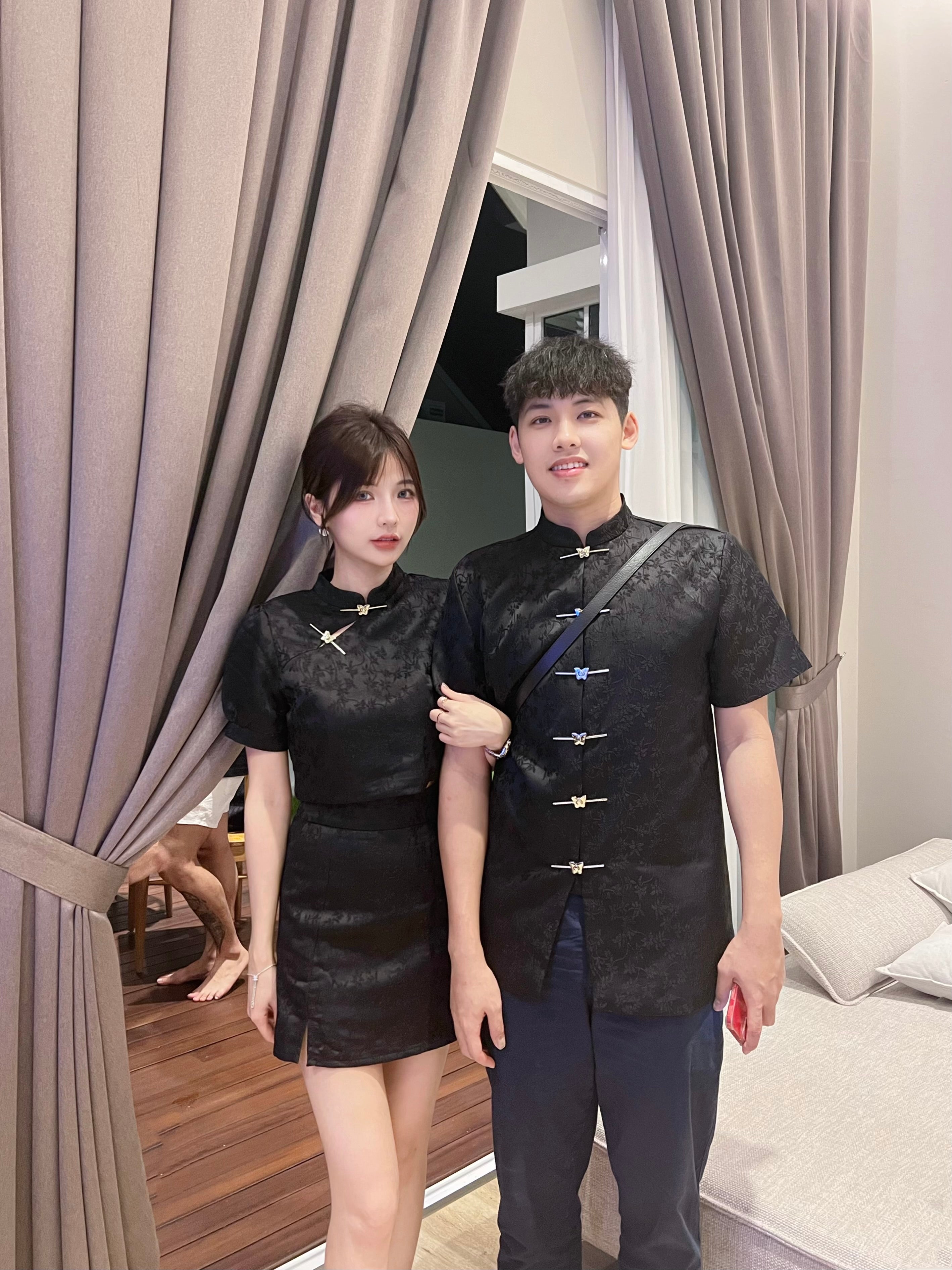 Ying 盈千 · 旗袍 (Black)