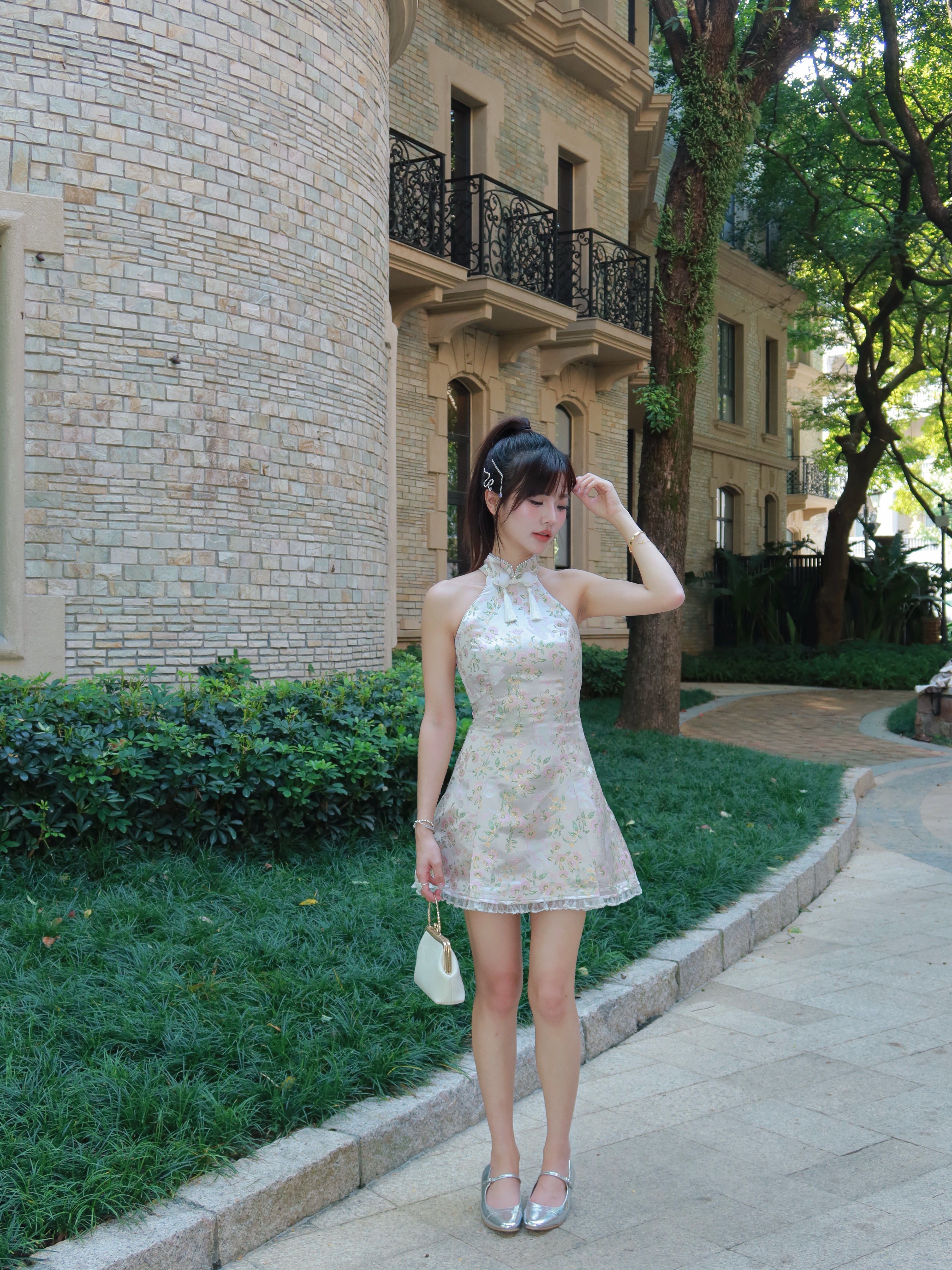 Fiora Qipao 玉兔 · 旗袍