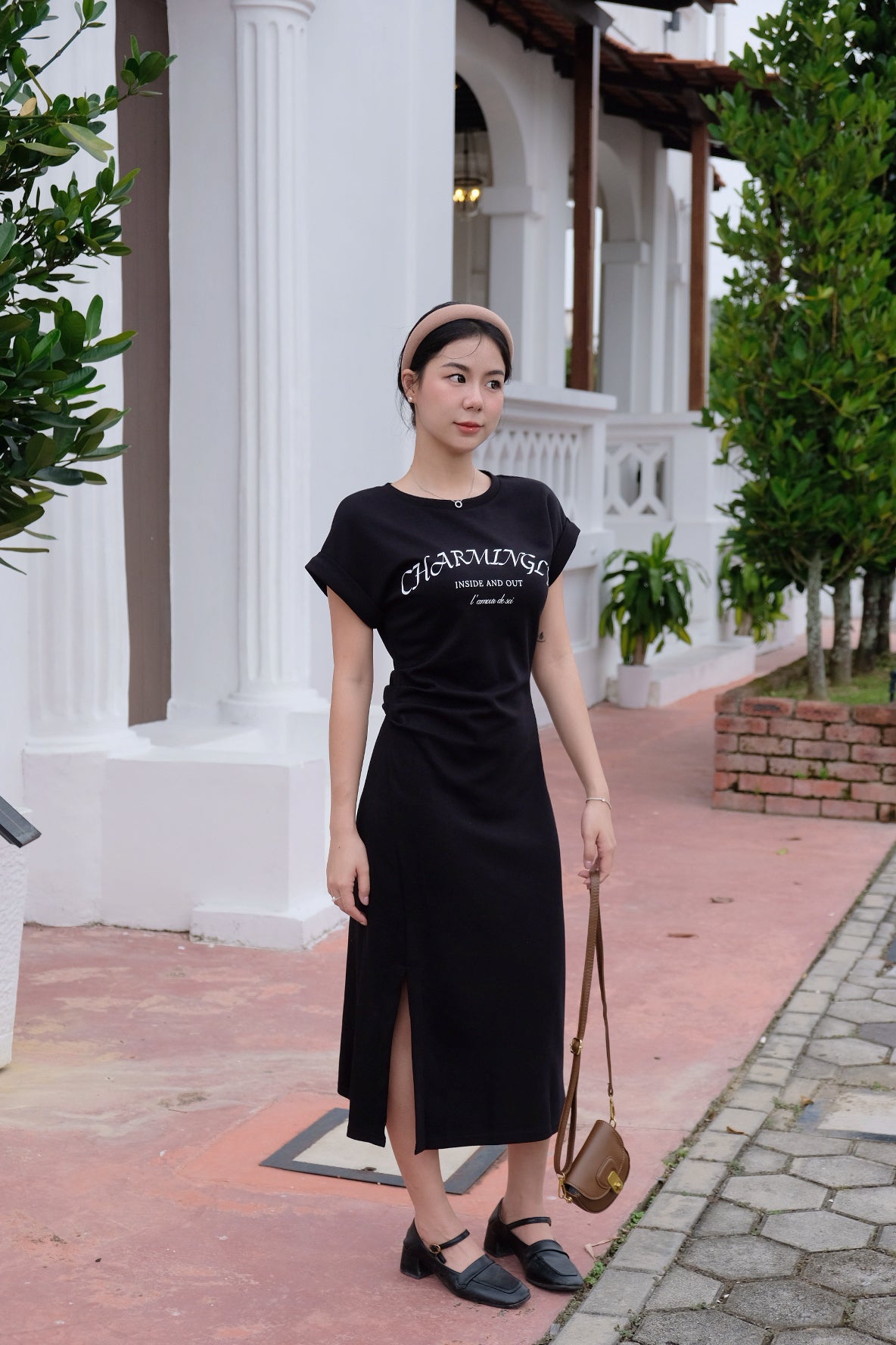 𝘾𝙃𝘼𝙍𝙈𝙀 Novela Dress in Black