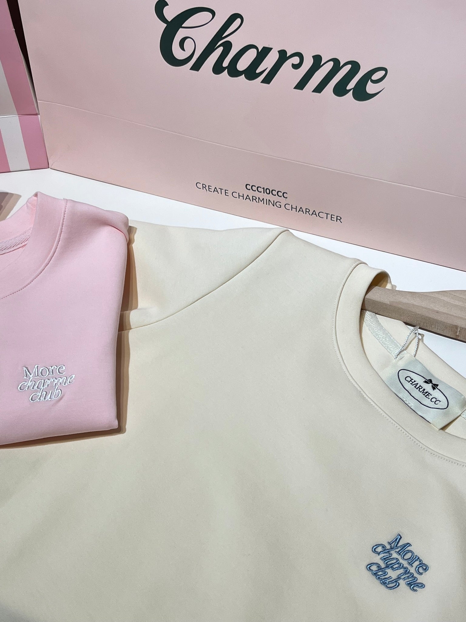 𝘾𝙃𝘼𝙍𝙈𝙀 Naomi Set in Pink