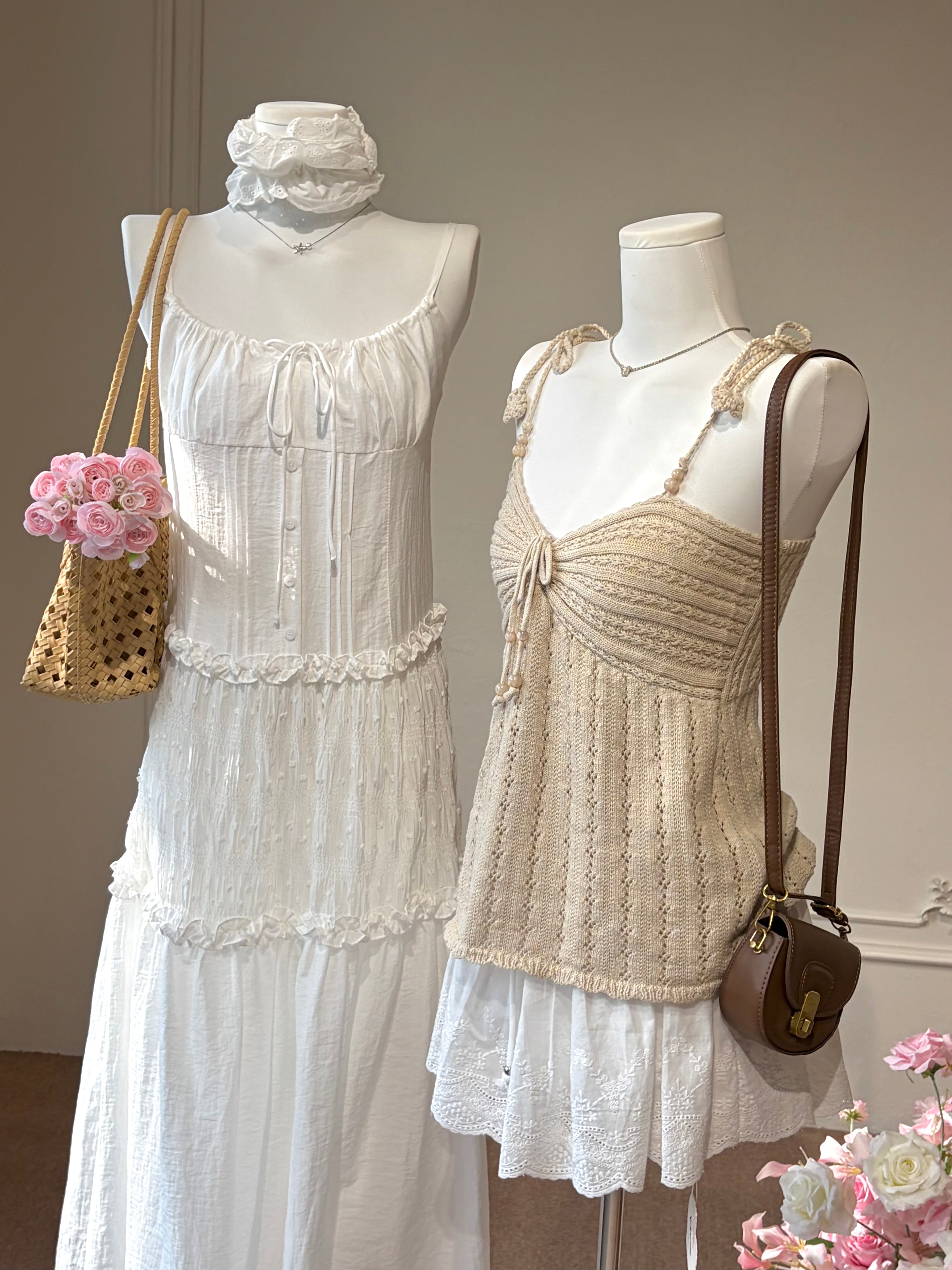 LACE HALTER TOP