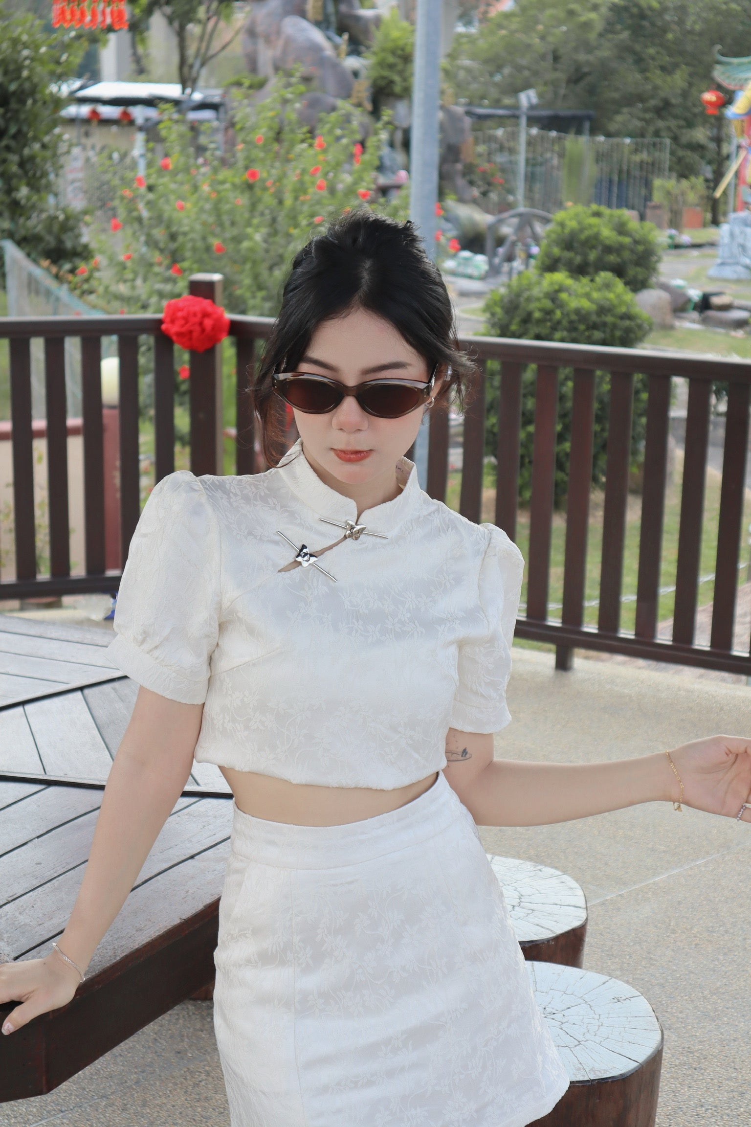 ♥️𝘾𝙃𝘼𝙍𝙈𝙀 盈千旗袍 in Pearl