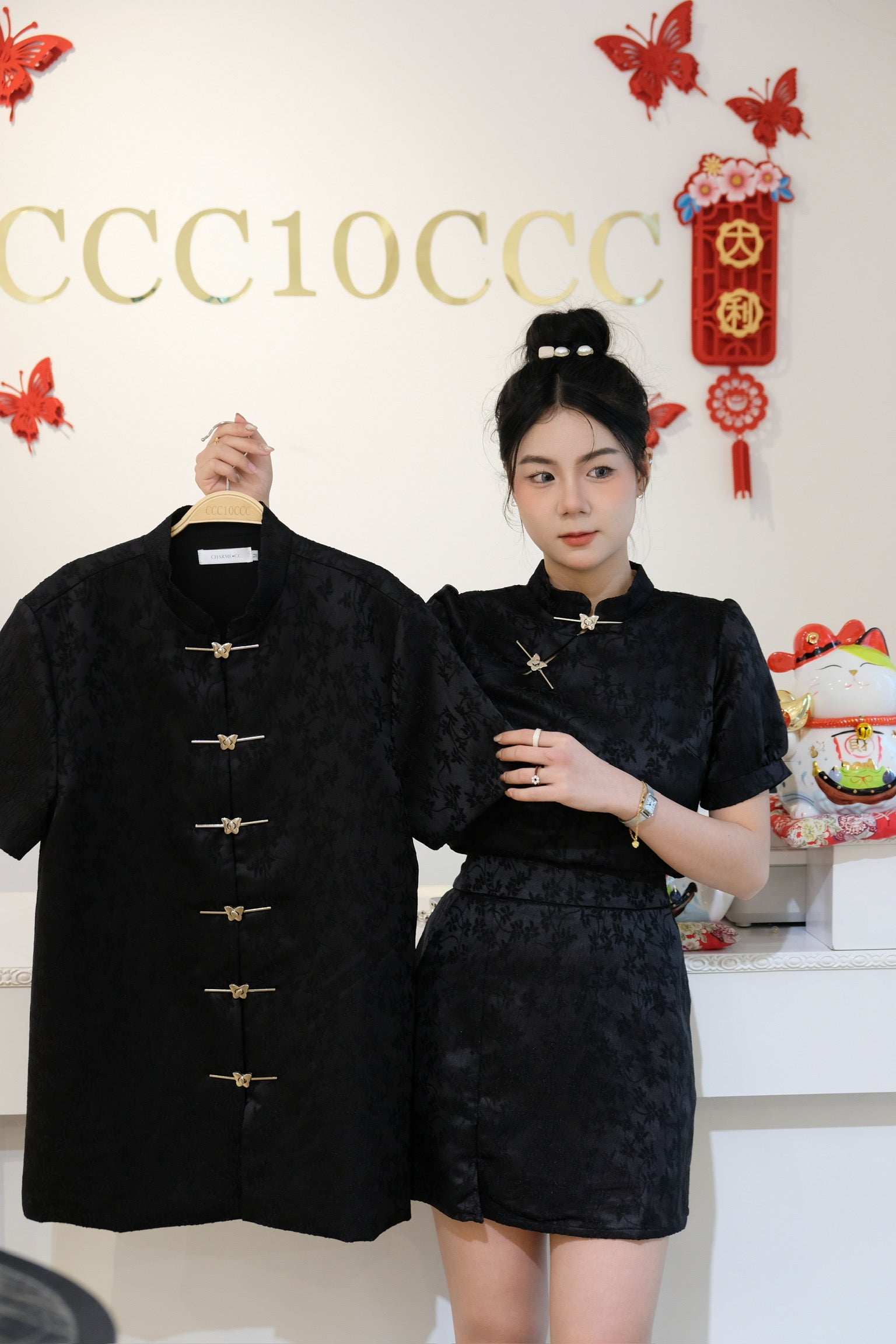 Ying 盈千 · 旗袍 (Black)