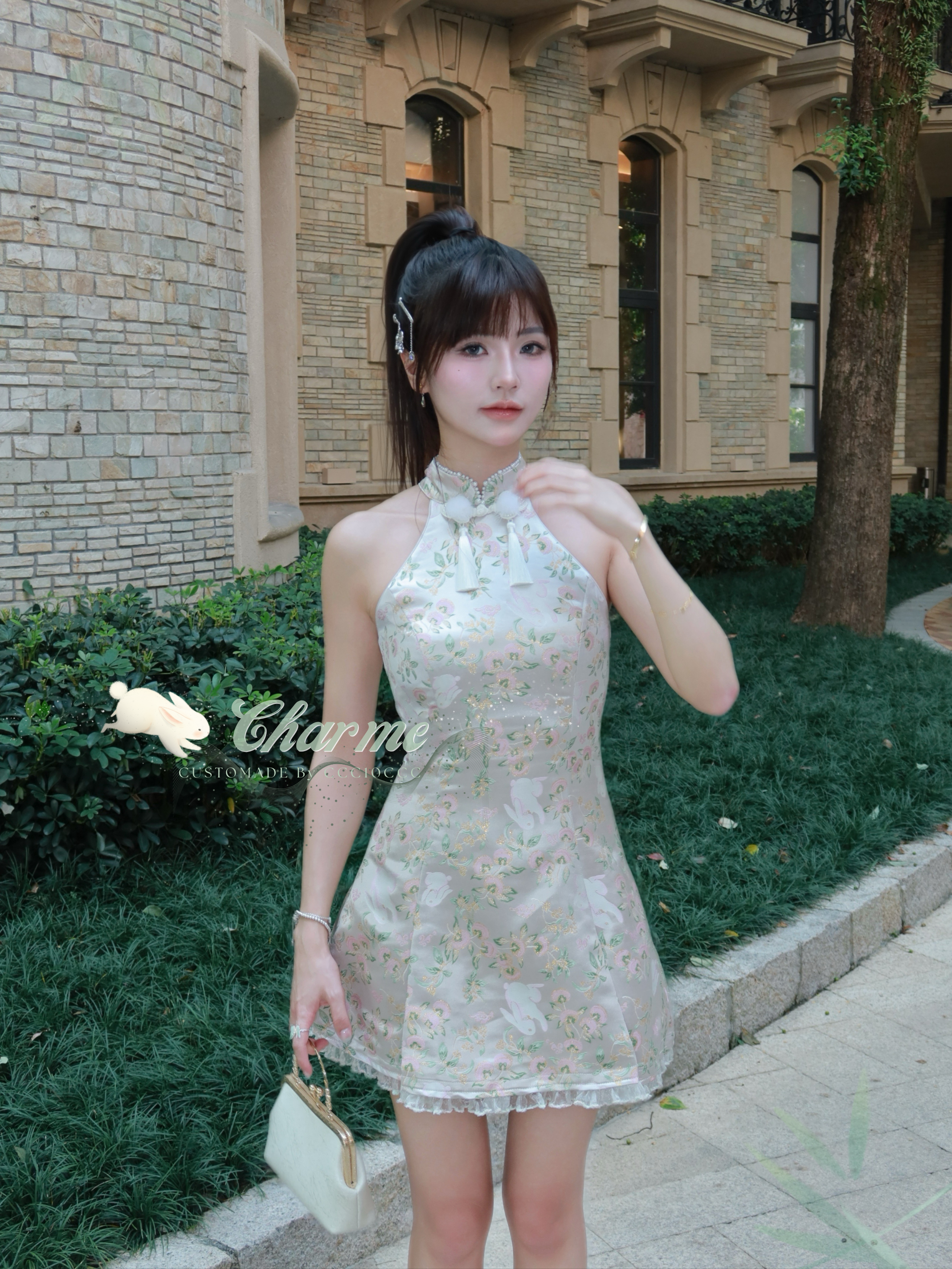 Fiora Qipao 玉兔 · 旗袍