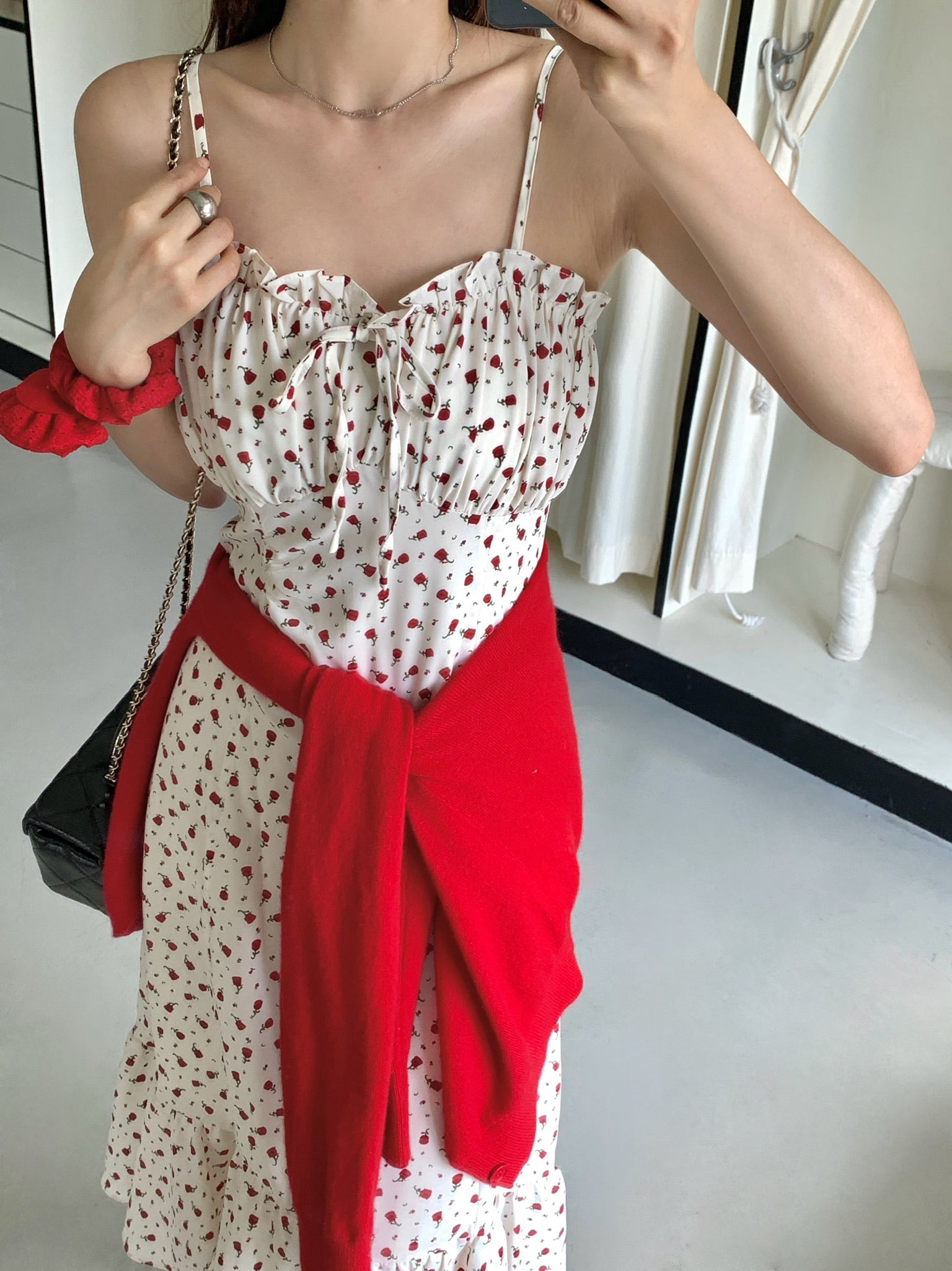 𝒟𝐸𝐹𝐸𝒞𝒯 Rosebella Midi Dress