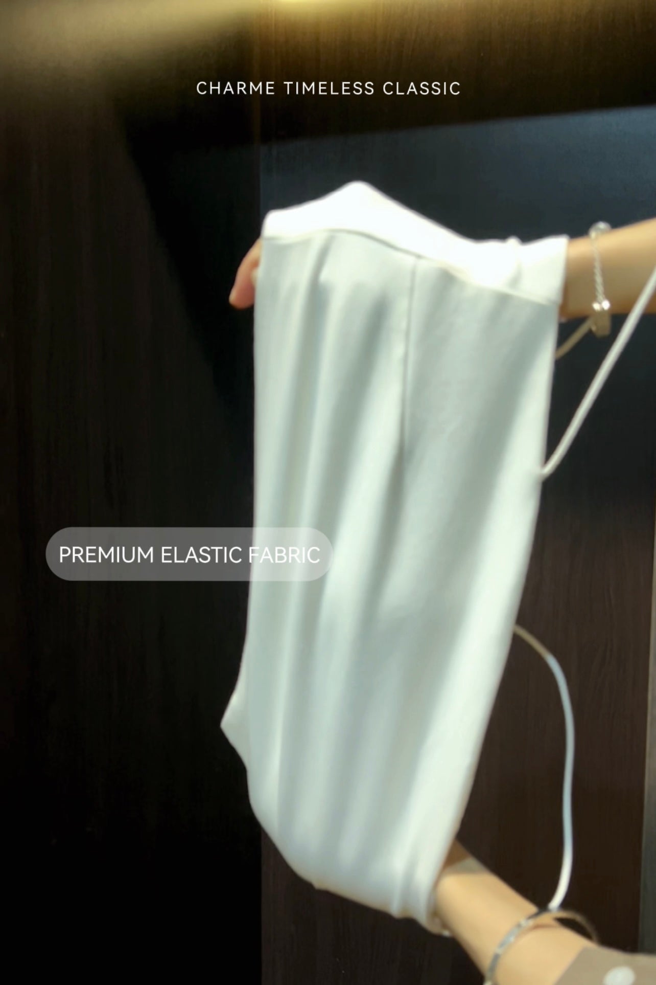 𝘾𝙃𝘼𝙍𝙈𝙀 Tania Basic Top