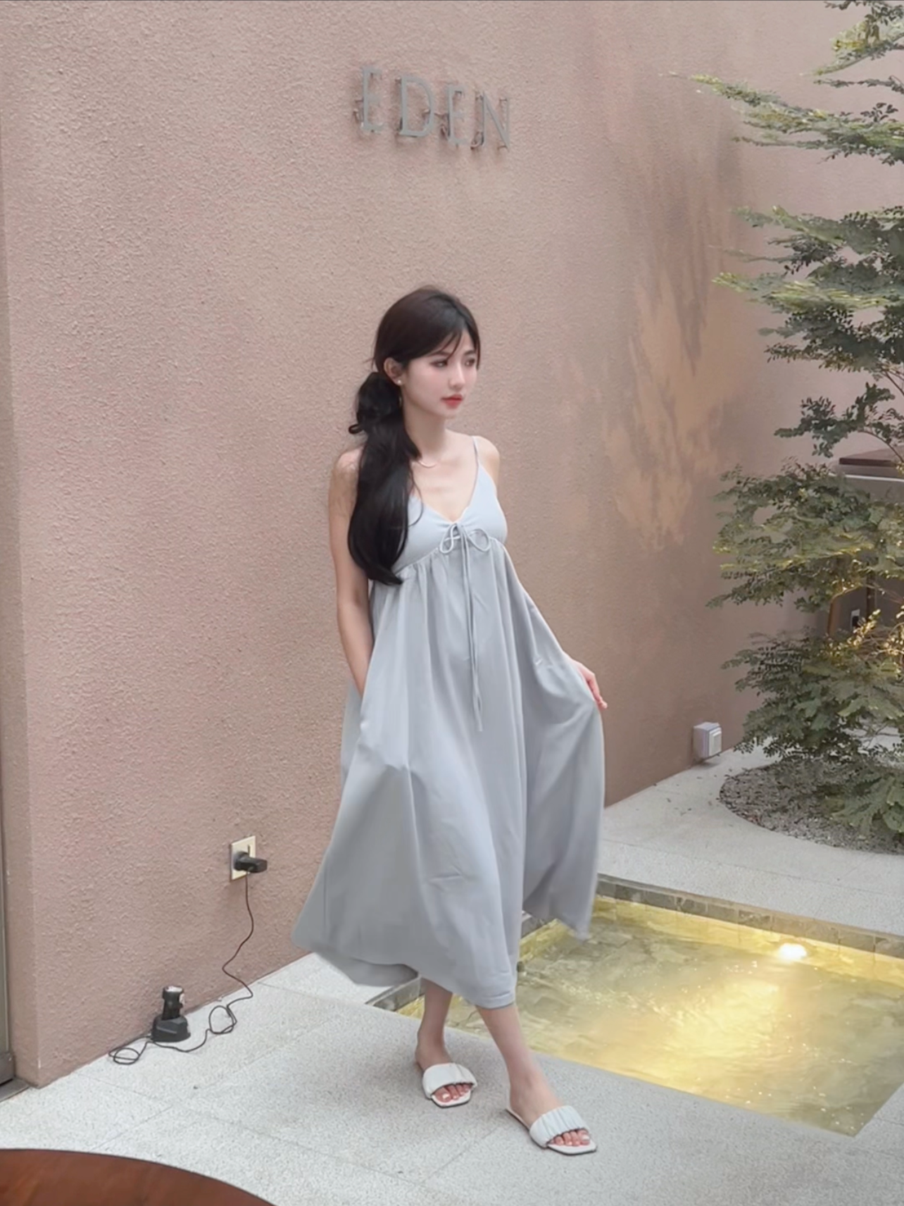 𝘾𝙃𝘼𝙍𝙈𝙀 Constance Dress（Grey）