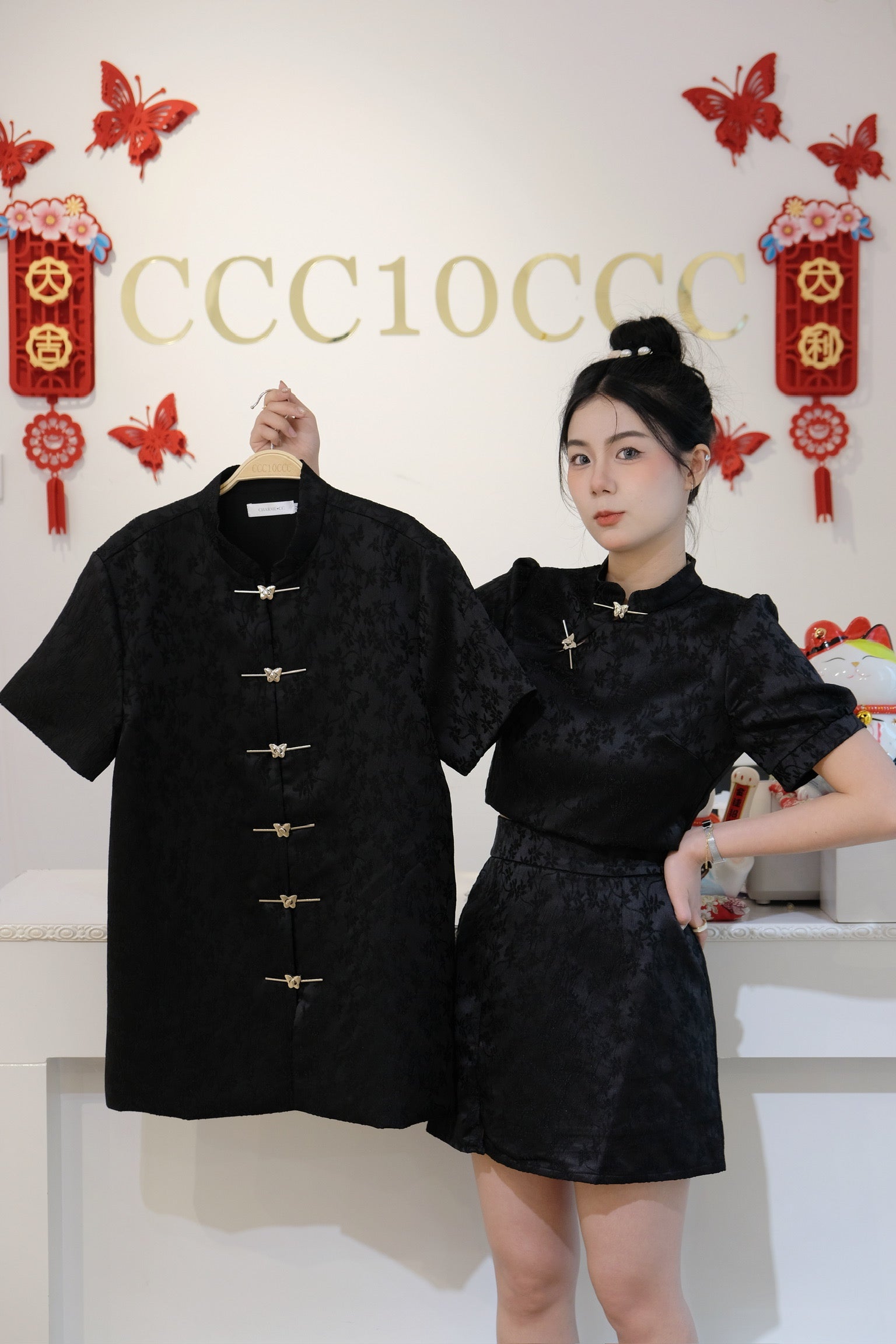 Ying 盈千 · 旗袍 (Black)
