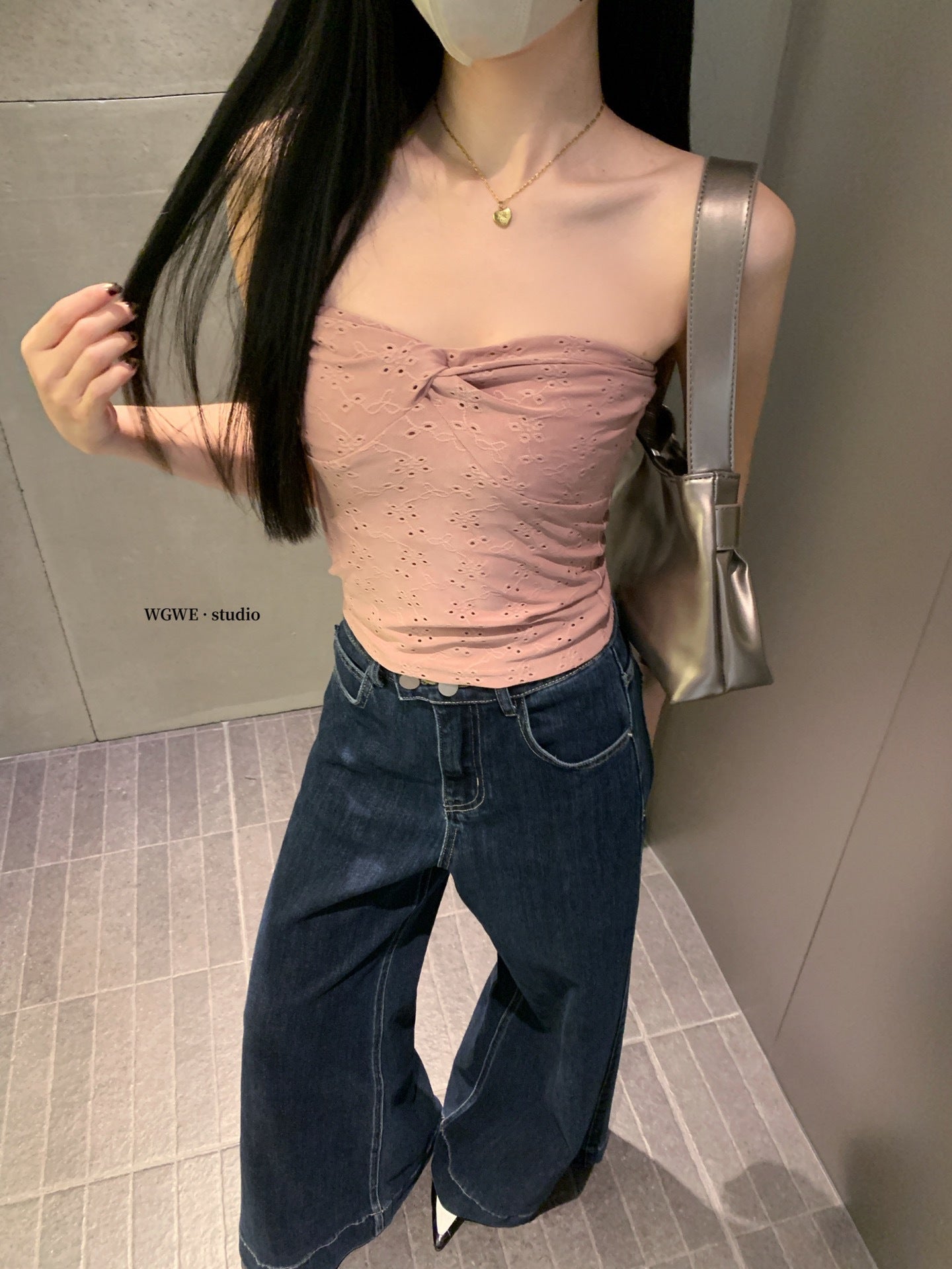 W8483 勾花抹胸上衣