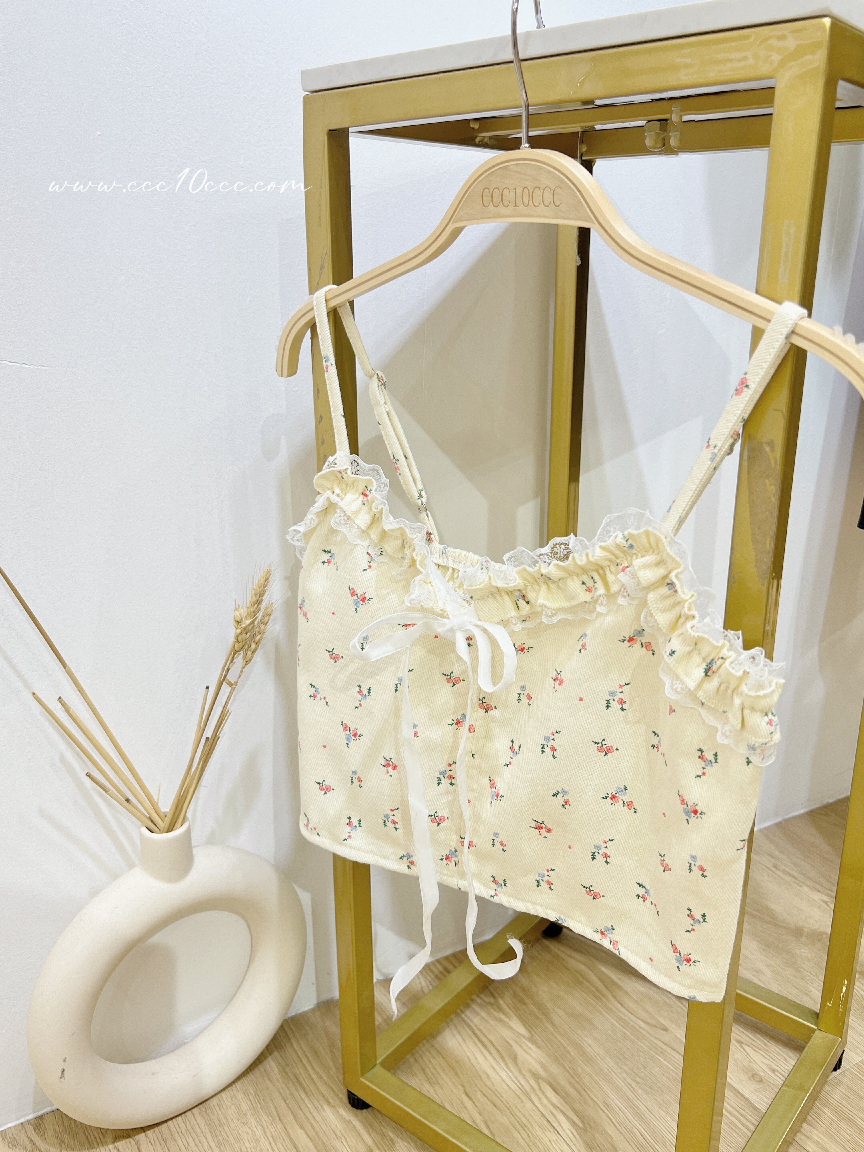 Lace floral Sling