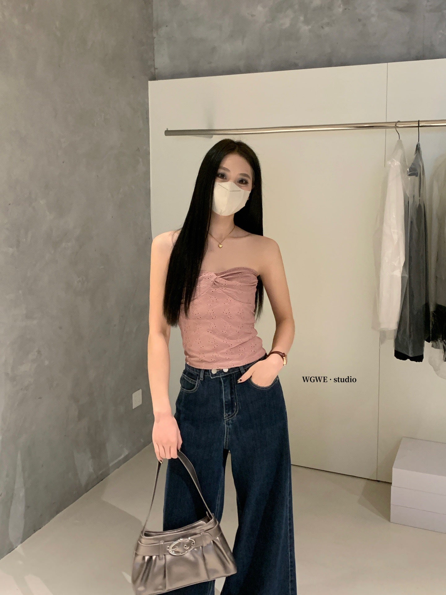 W8483 勾花抹胸上衣
