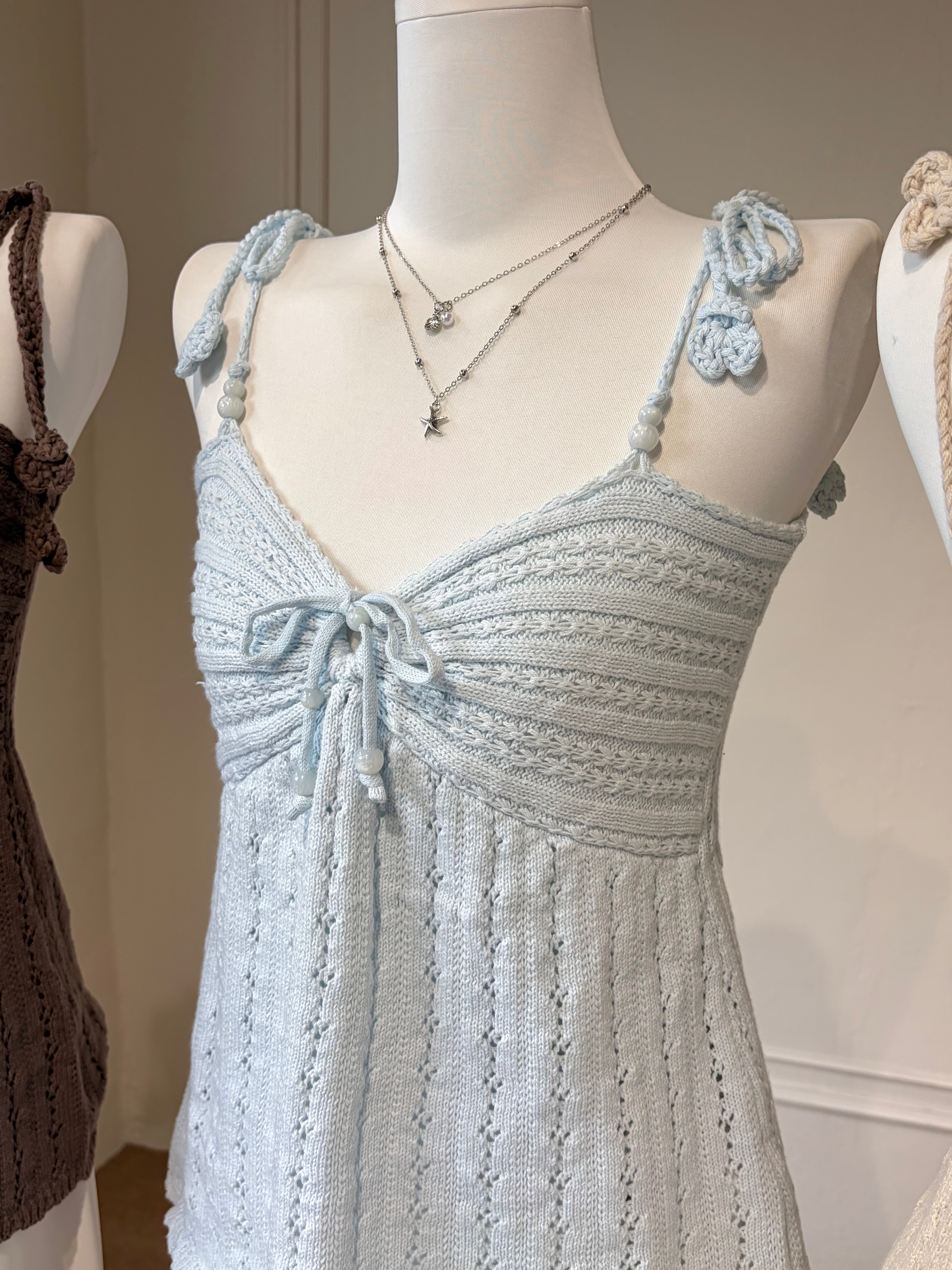 LACE HALTER TOP