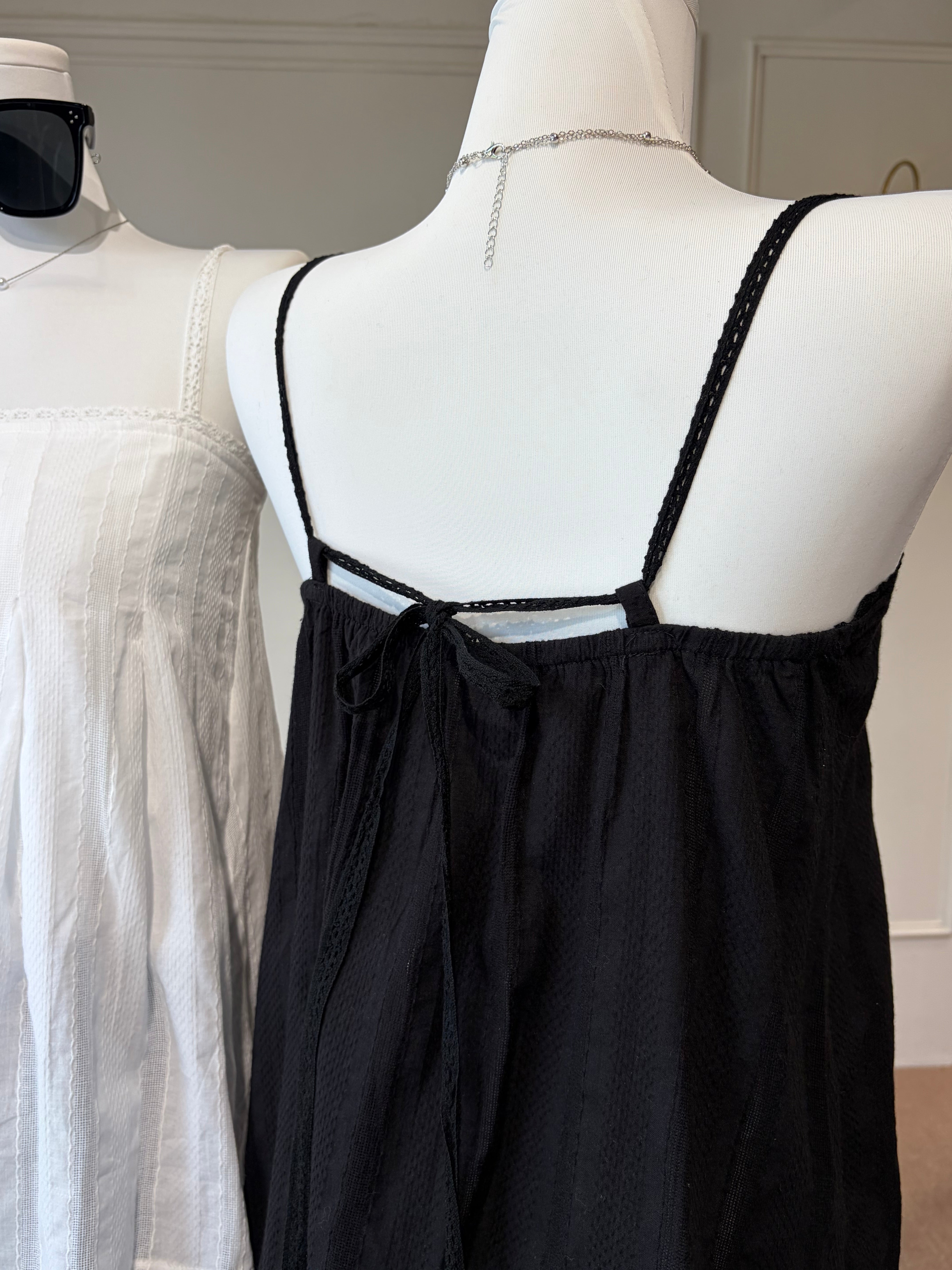 LACE TRIM CAMI TOP