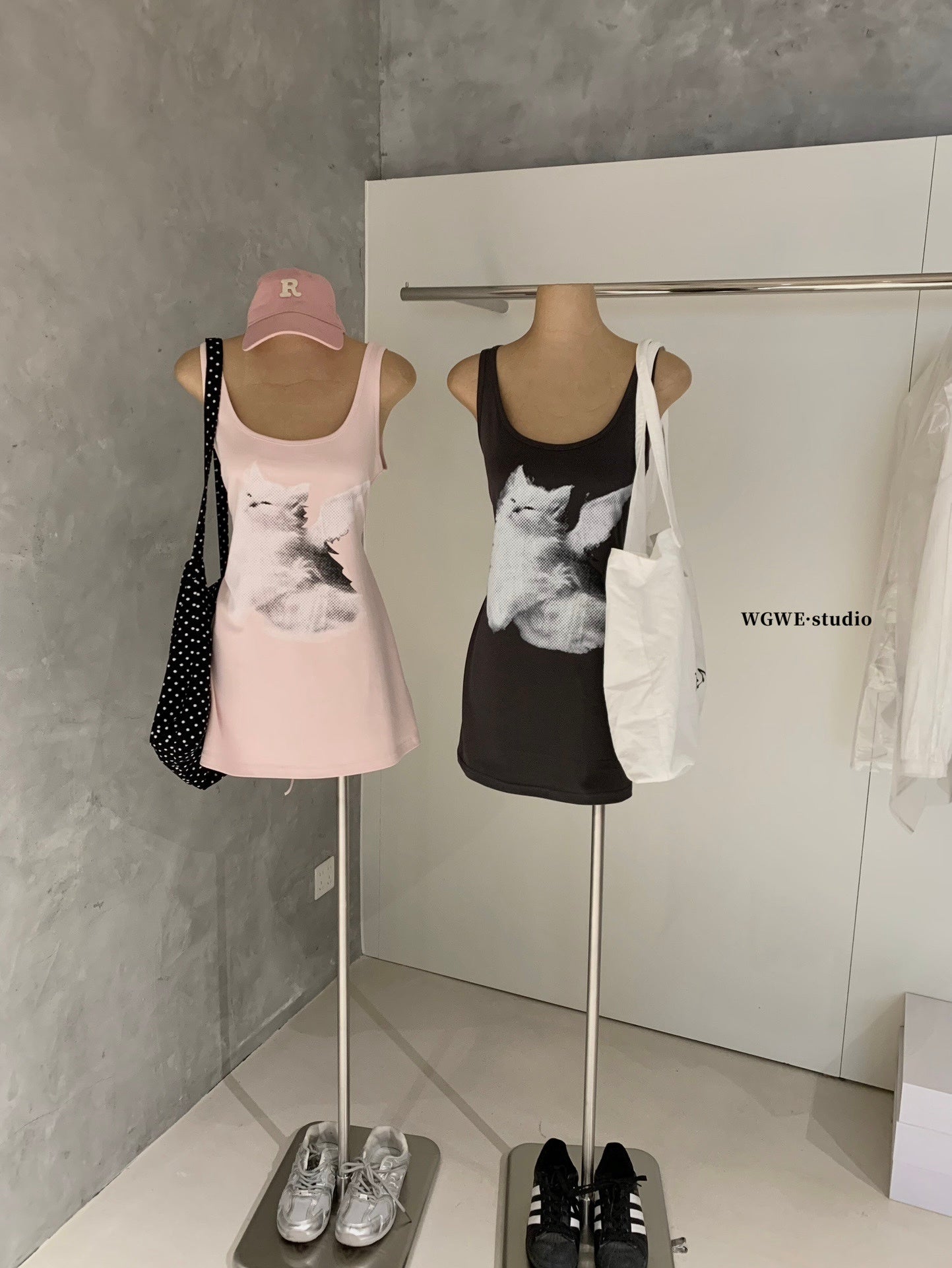 W8828 美式小猫咪背心裙