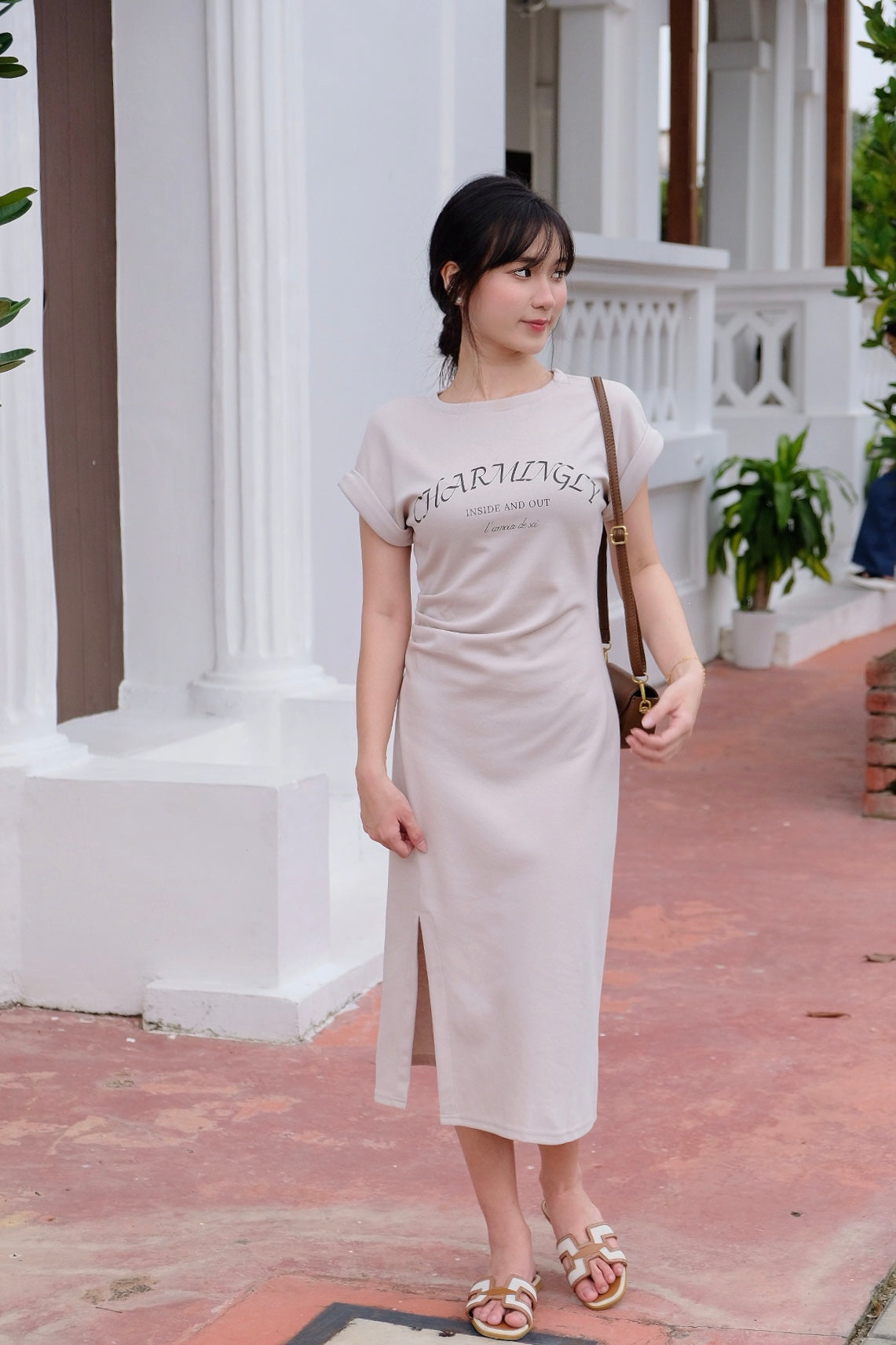 𝘾𝙃𝘼𝙍𝙈𝙀 Novela Dress in Khaki