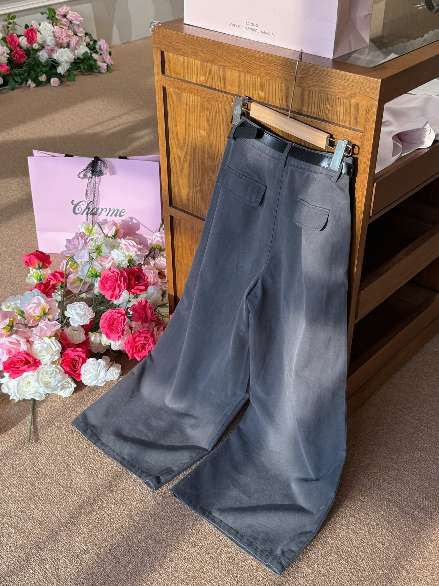 𝘾𝙃𝘼𝙍𝙈𝙀 TaffyDrip Pants in Grey
