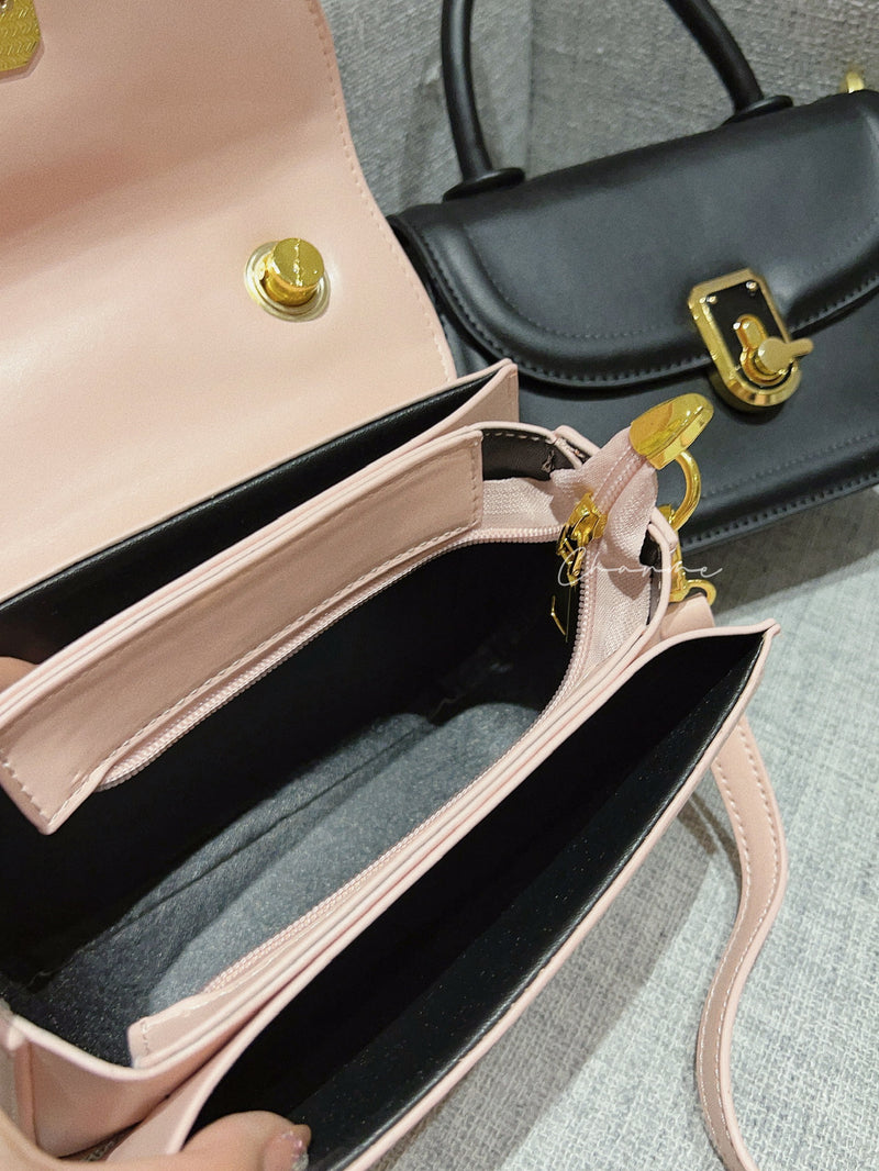 🇨🇳Violet Saddle Bag